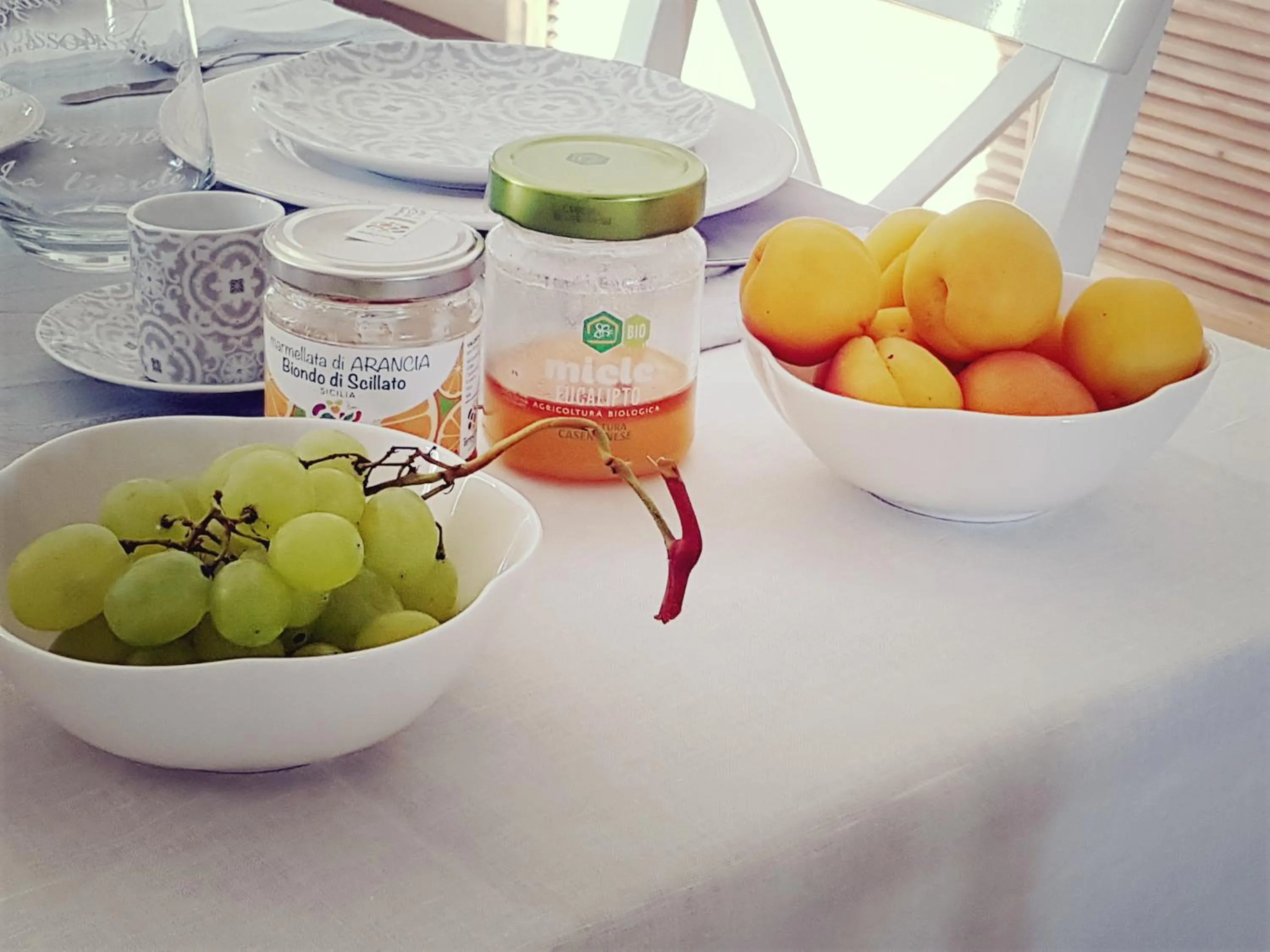 Decorative detail in Azzurro B&B