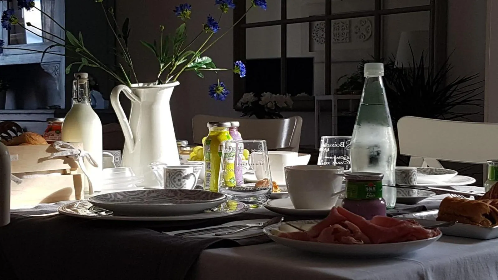 Communal lounge/ TV room in Azzurro B&B