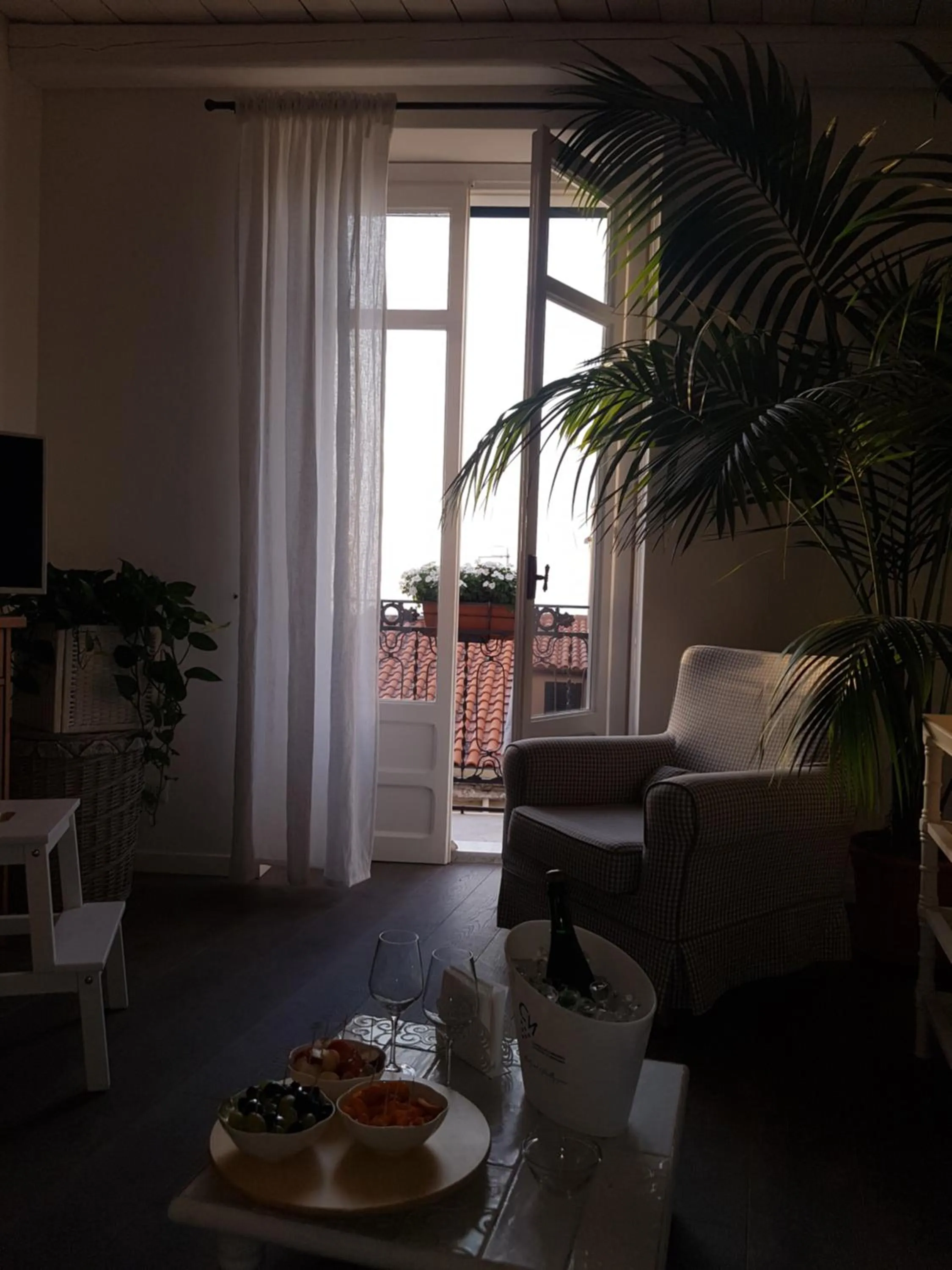 Communal lounge/ TV room in Azzurro B&B