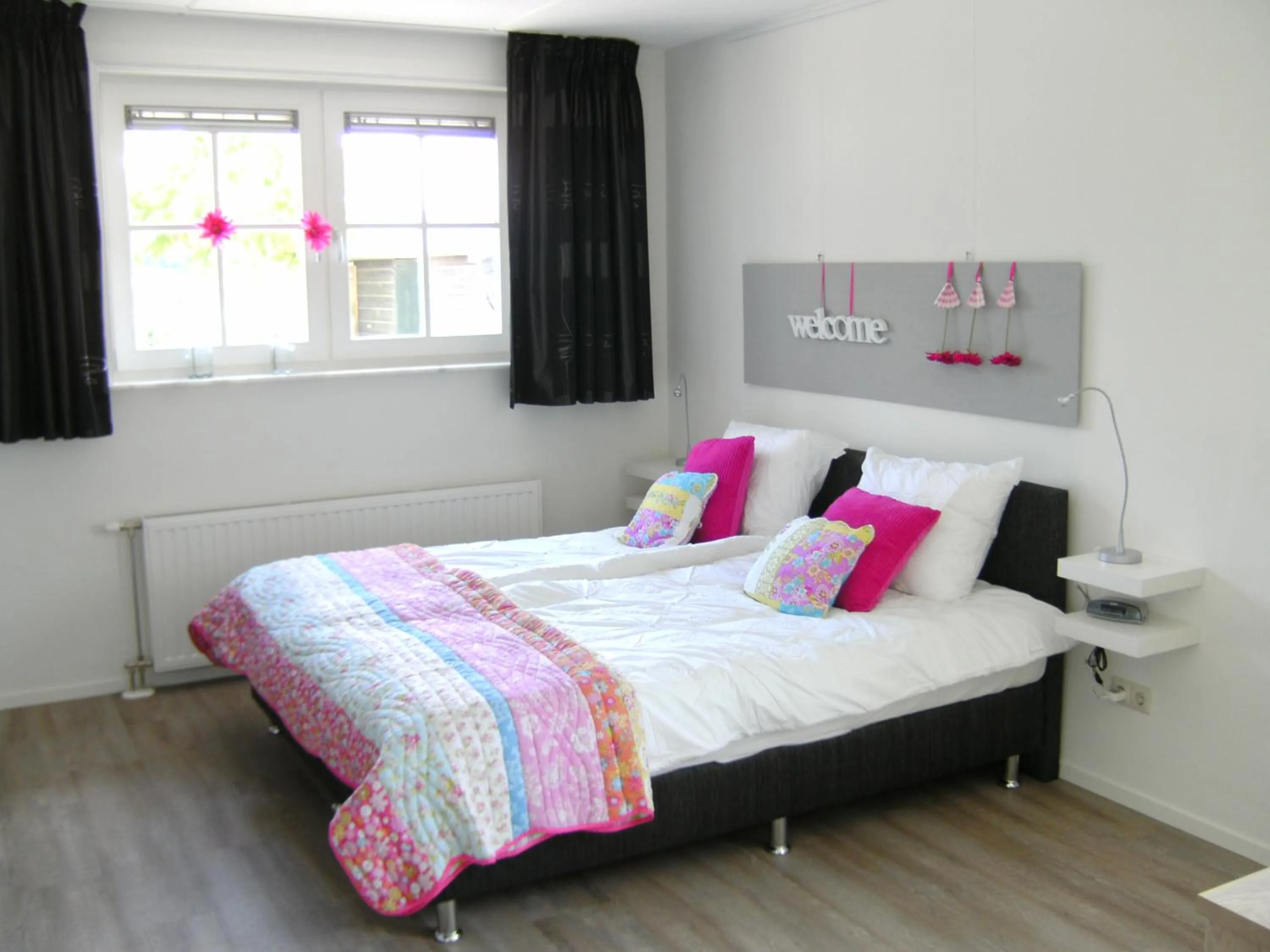 Decorative detail, Bed in De Beddestee