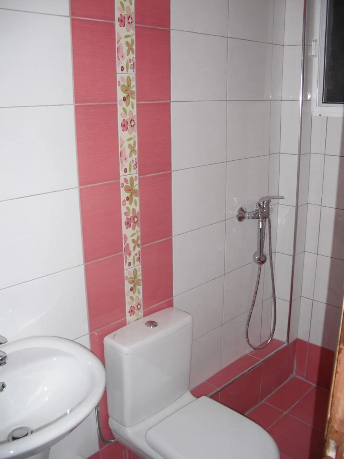 Aris House