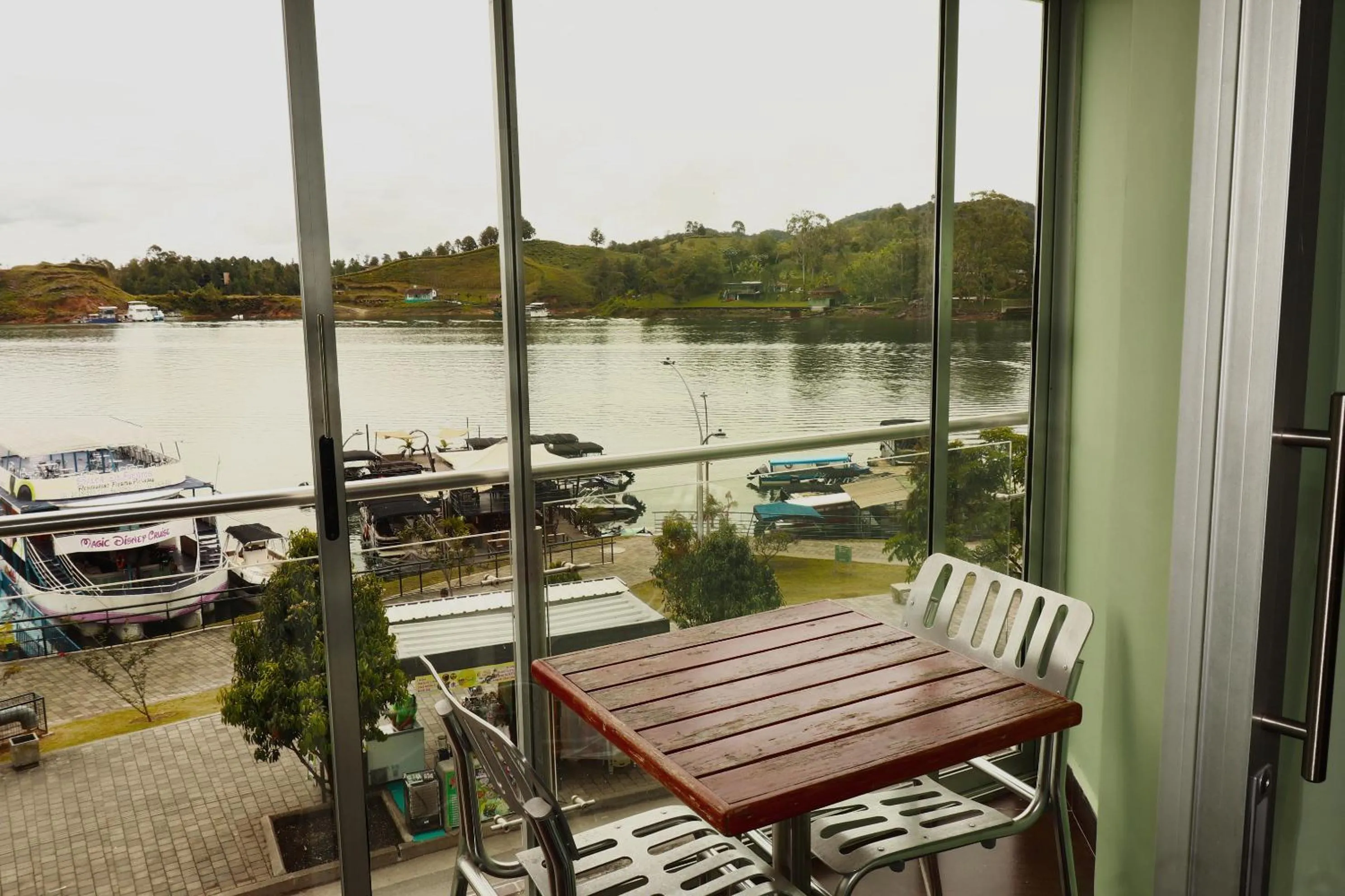 Family Double Room in Hotel Portobelo Guatape