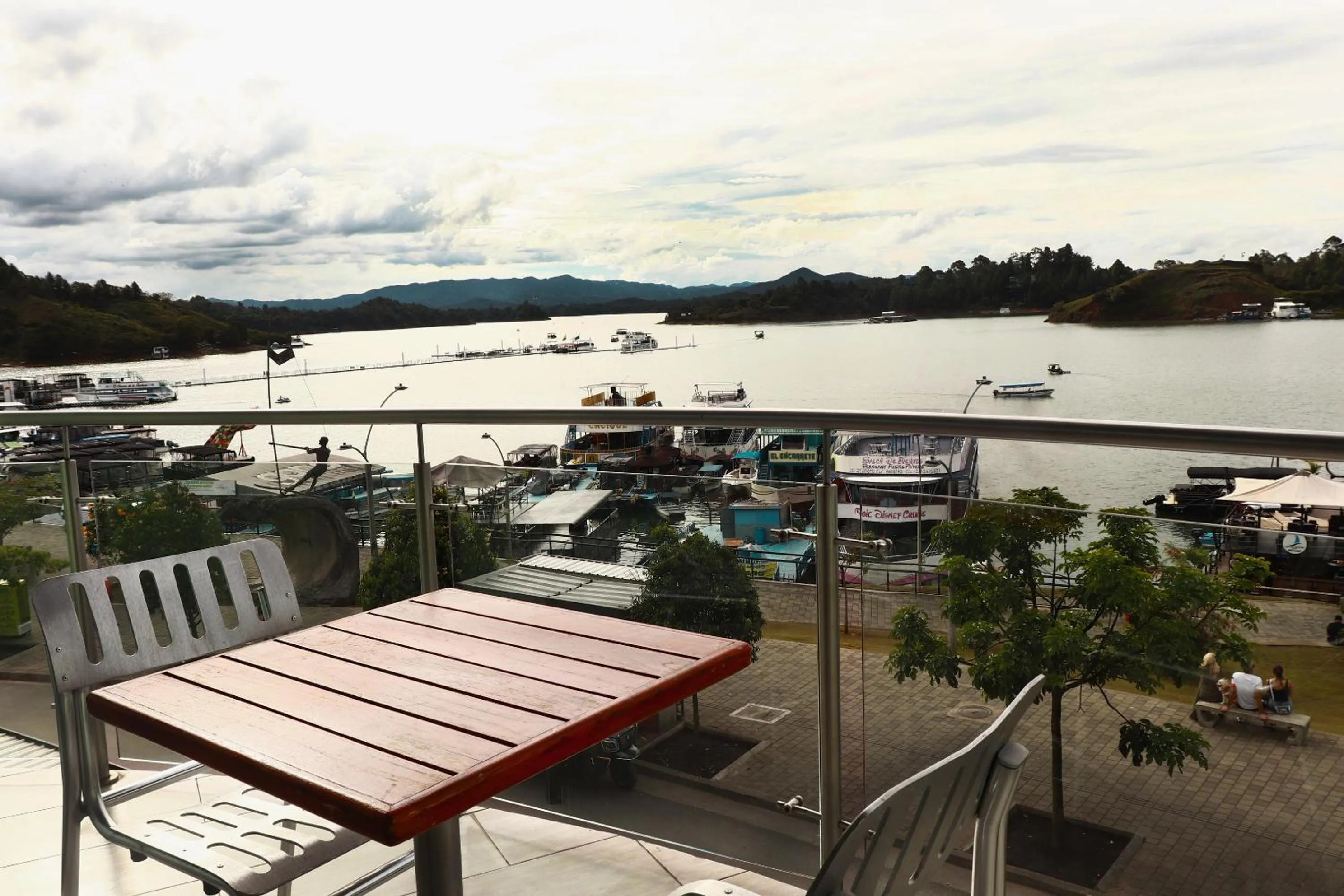 Deluxe Double Room with Bath in Hotel Portobelo Guatape