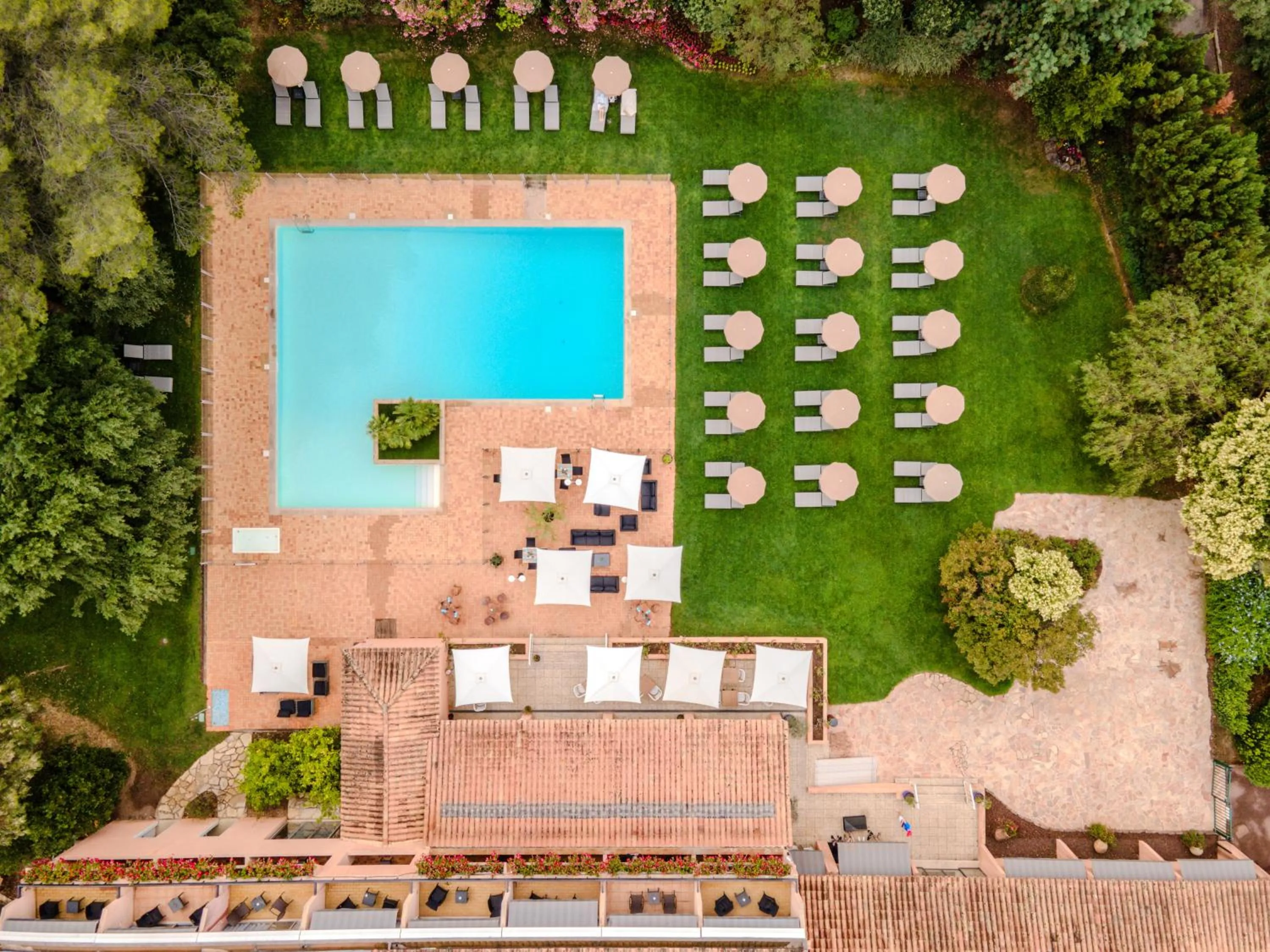 Bird's eye view in Golf Hôtel de Valescure & Spa NUXE