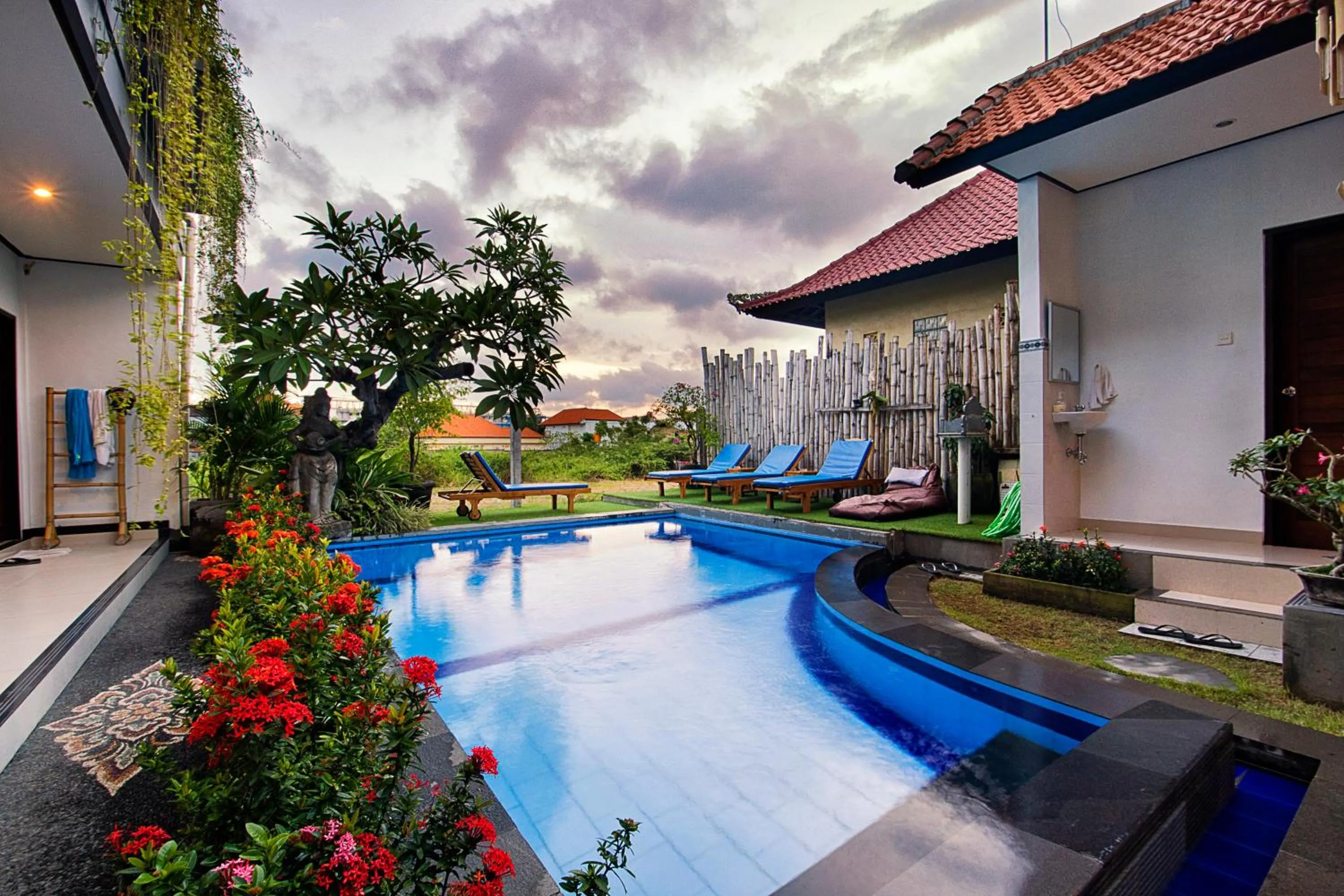 Swimming pool in Bali Full Moon Guest House