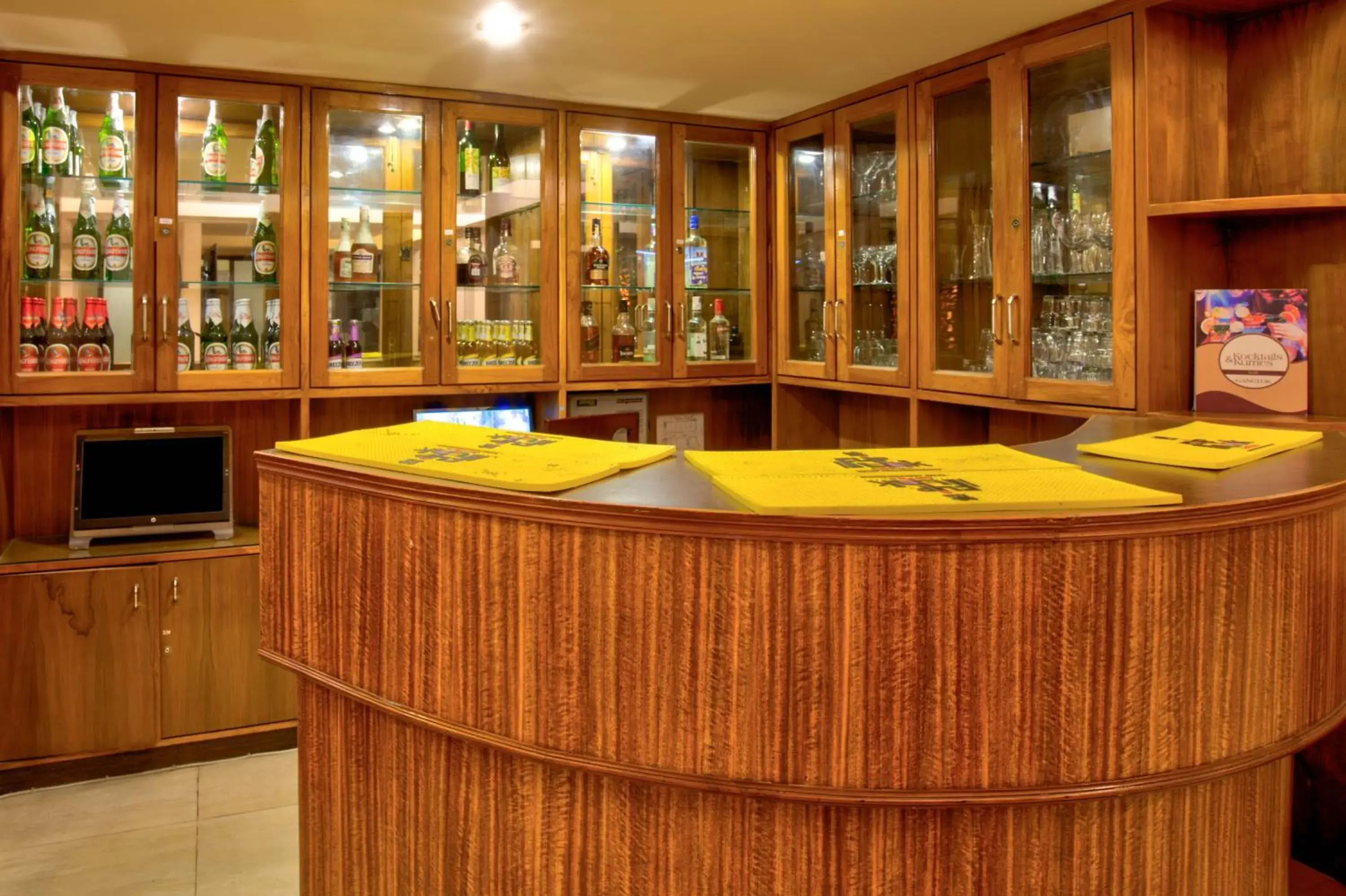 Lounge or bar in Summit Ttakshang Residency Hotel & Spa Mg Marg Lounge or bar in Summit Ttakshang Residency Hotel & Spa Mg Marg