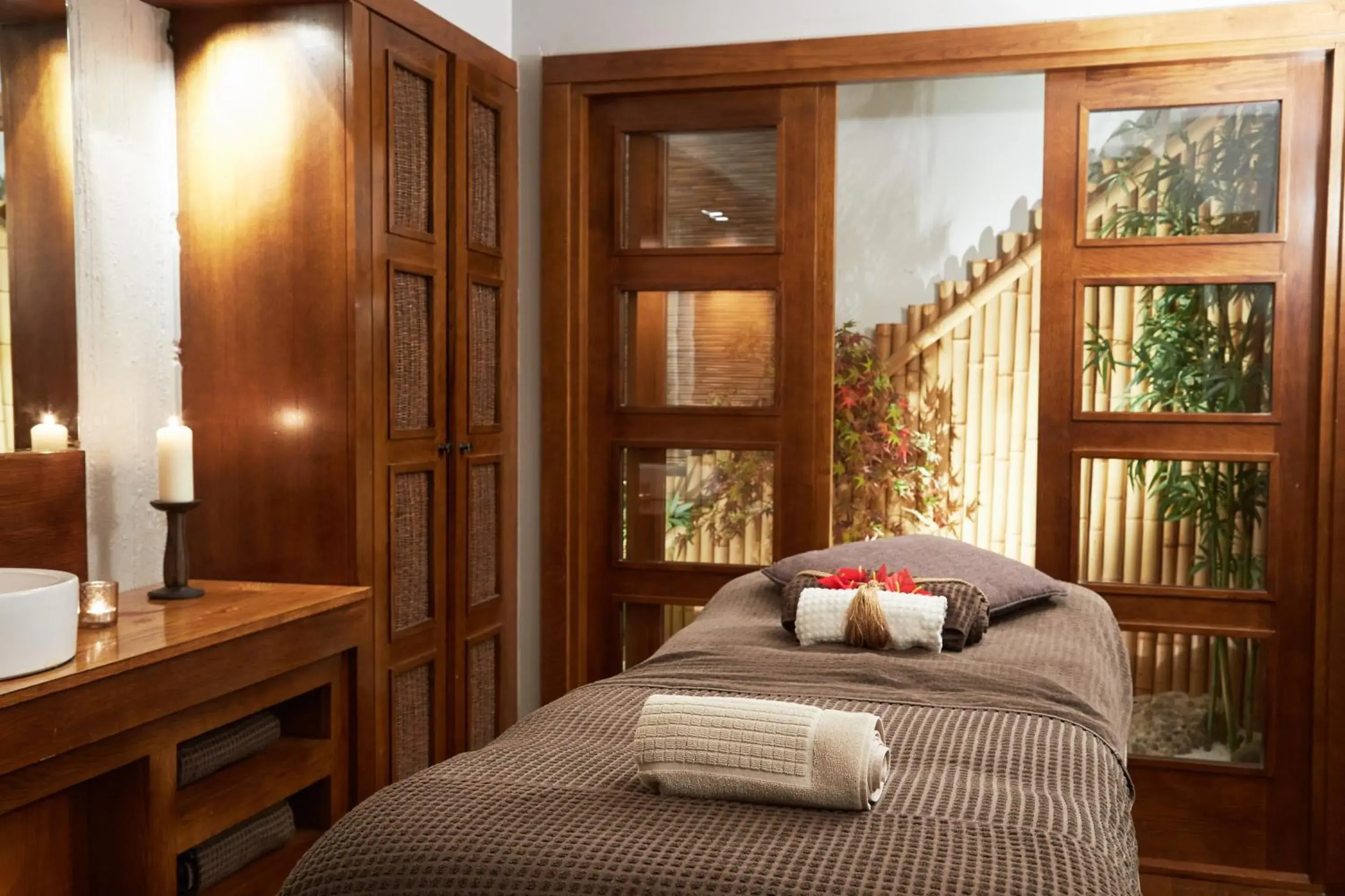 Massage, Bed in Imperial Hotel Cork City Massage, Bed in Imperial Hotel Cork City