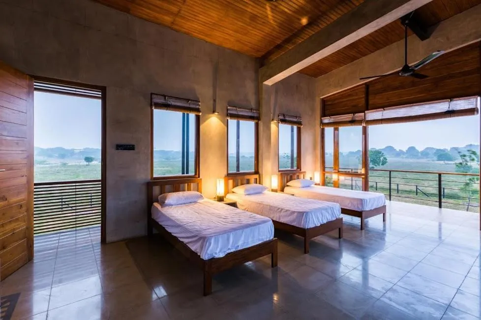 Bedroom, Bed in Tree Tops Yala