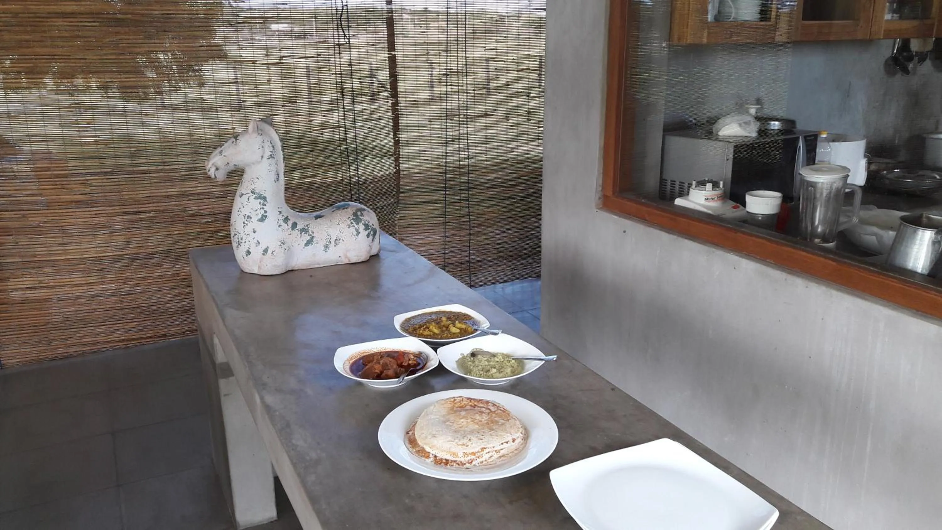 Asian breakfast in Tree Tops Yala