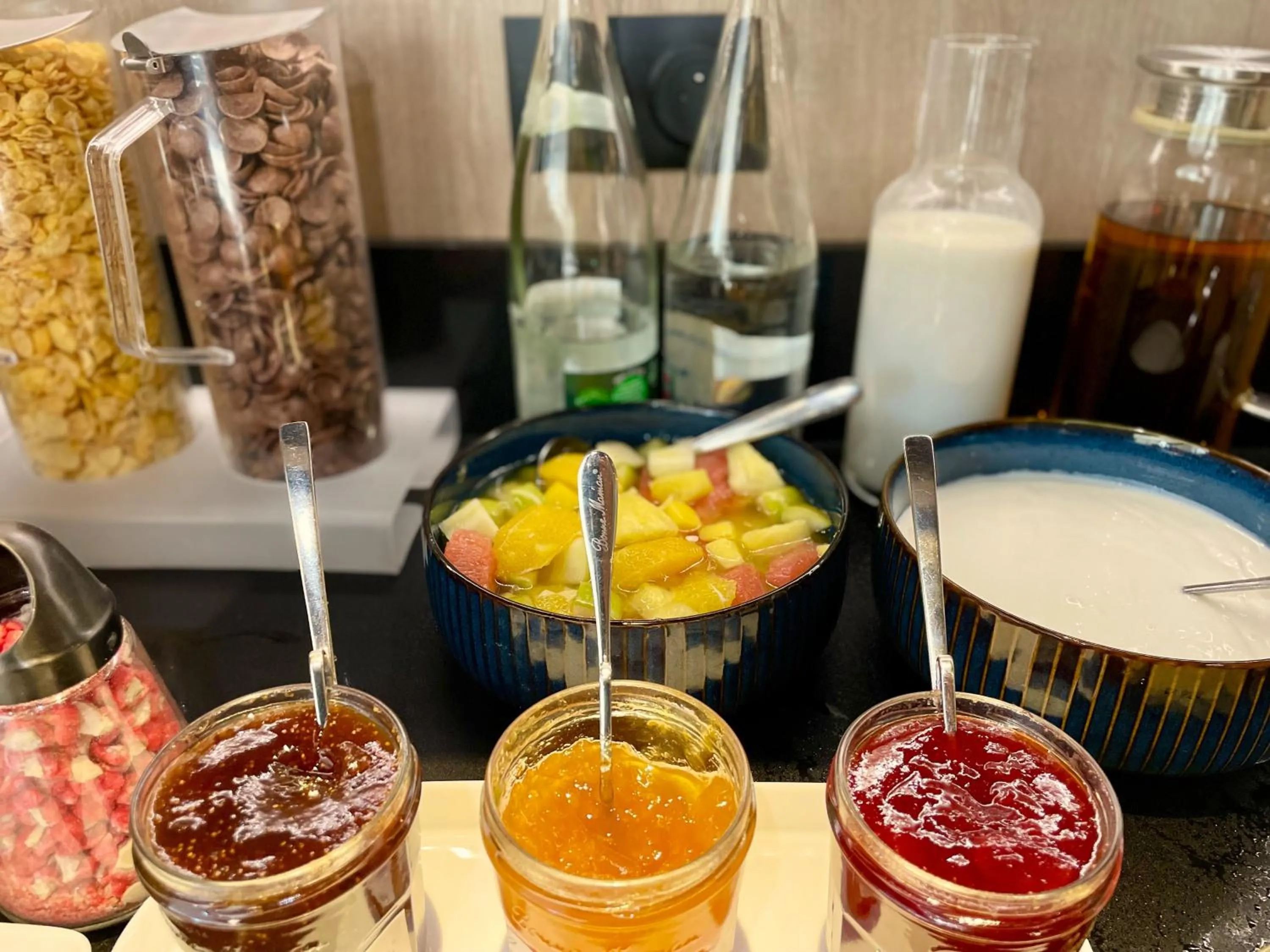 Breakfast in Hôtel Villa Berlioz