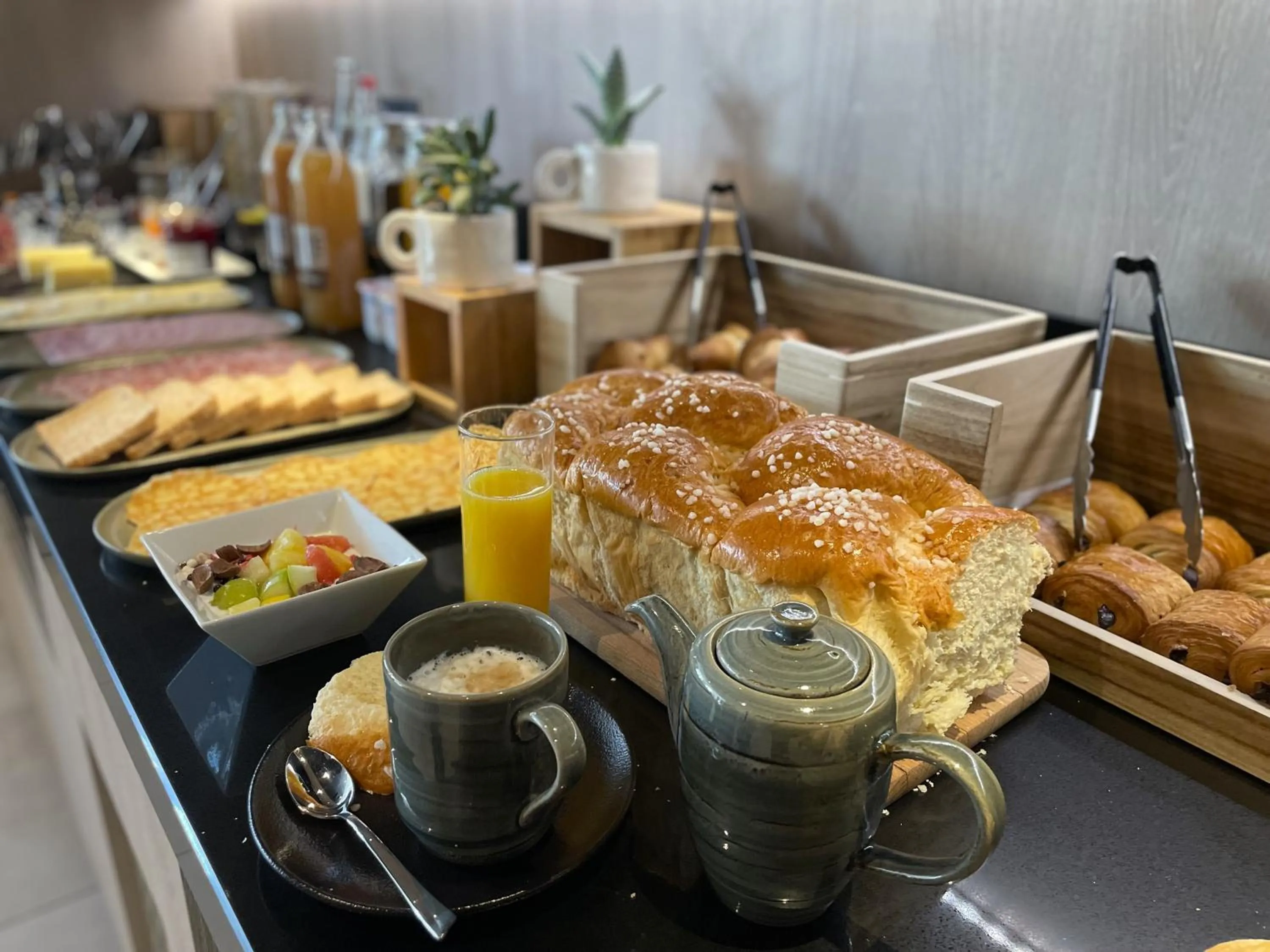 Breakfast in Hôtel Villa Berlioz