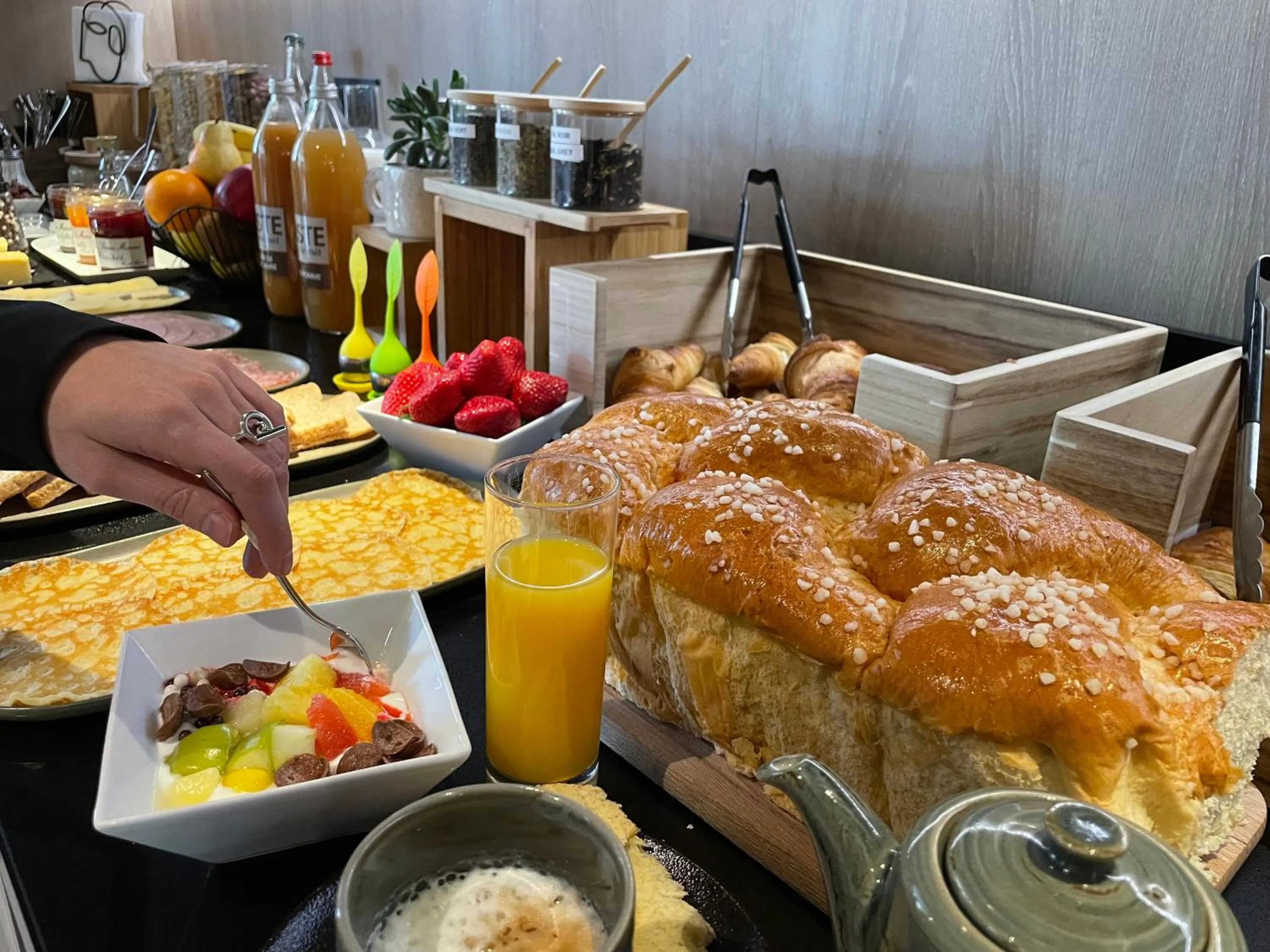 Breakfast in Hôtel Villa Berlioz