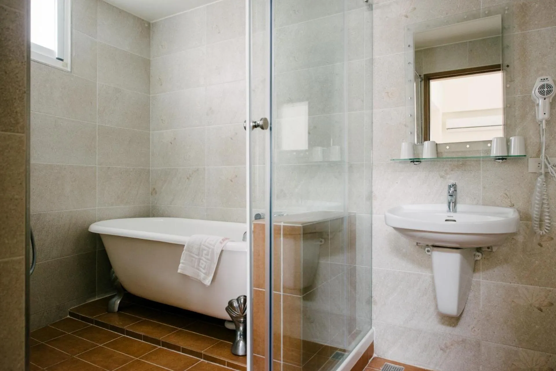 Shower in He Sen B&B