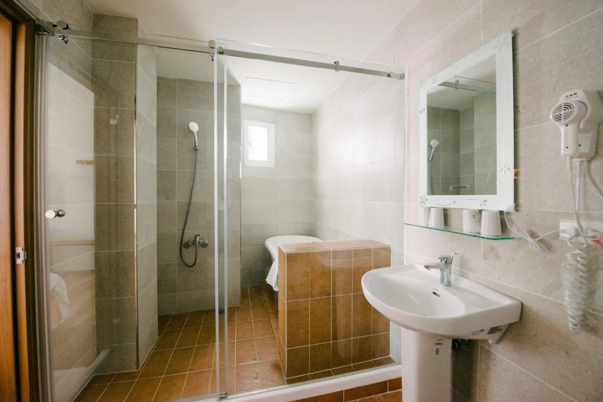 Shower in He Sen B&B