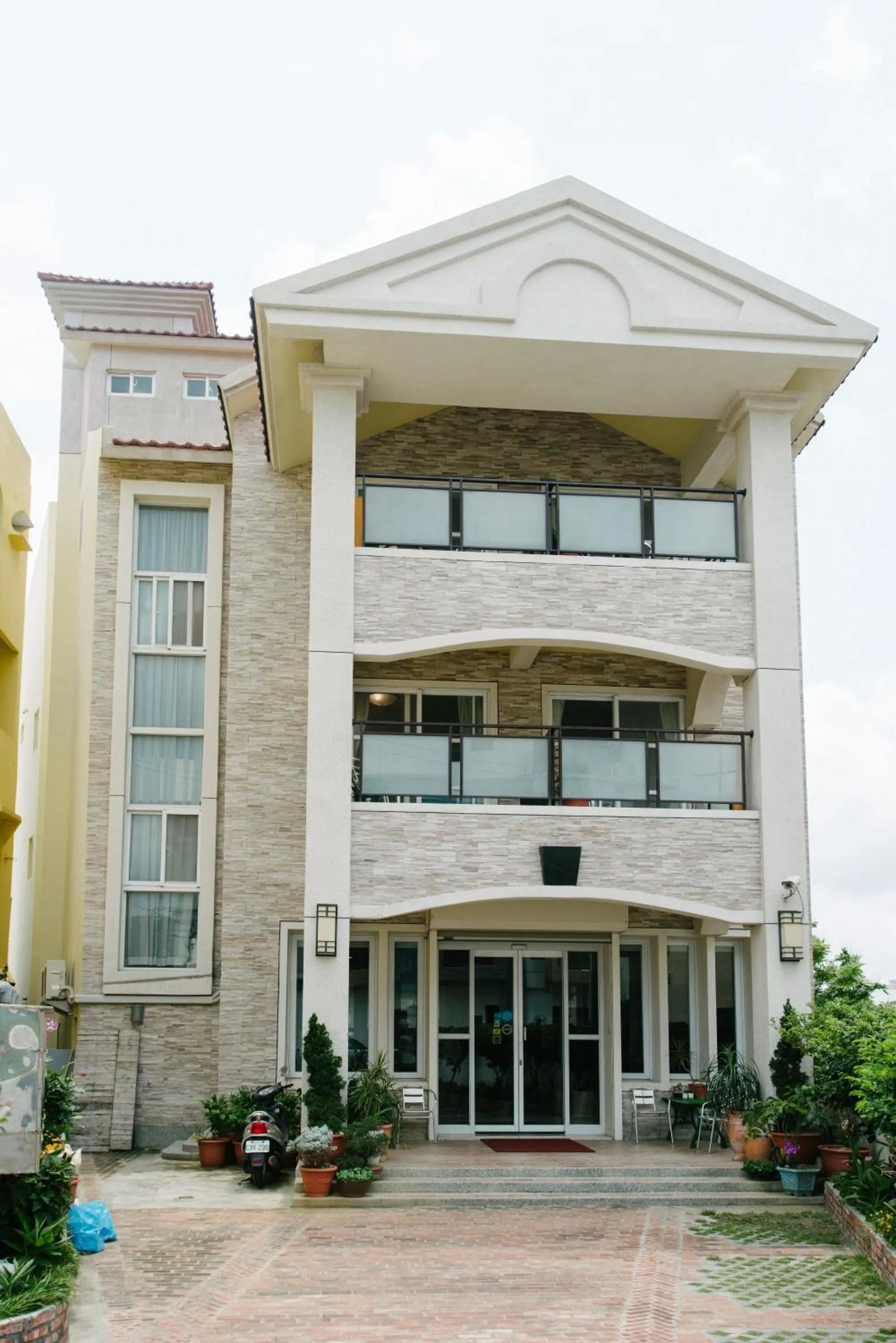 Property building in He Sen B&B