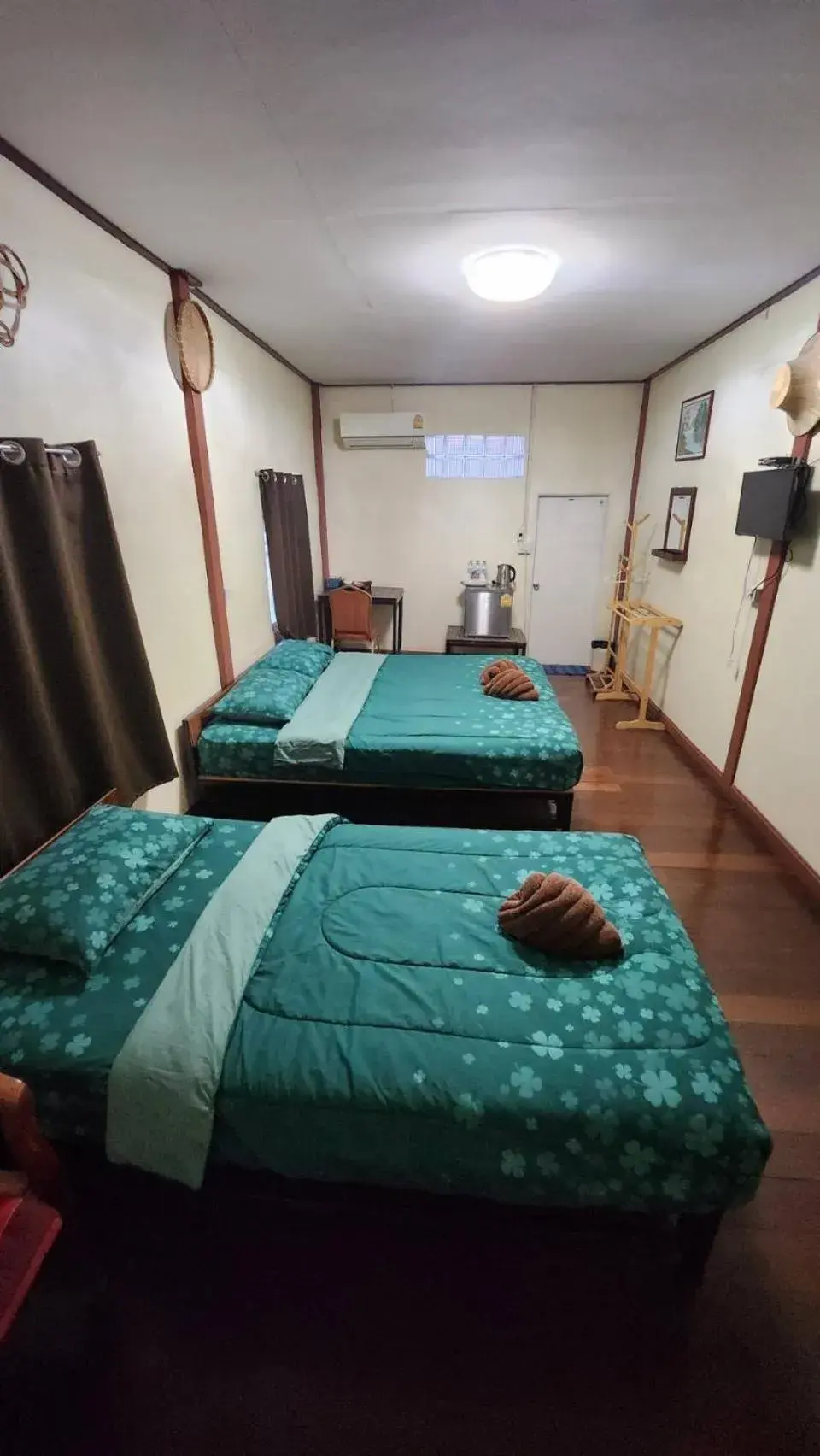 Triple Room in Baan Khun ya Ayutthaya Triple Room in Baan Khun ya Ayutthaya