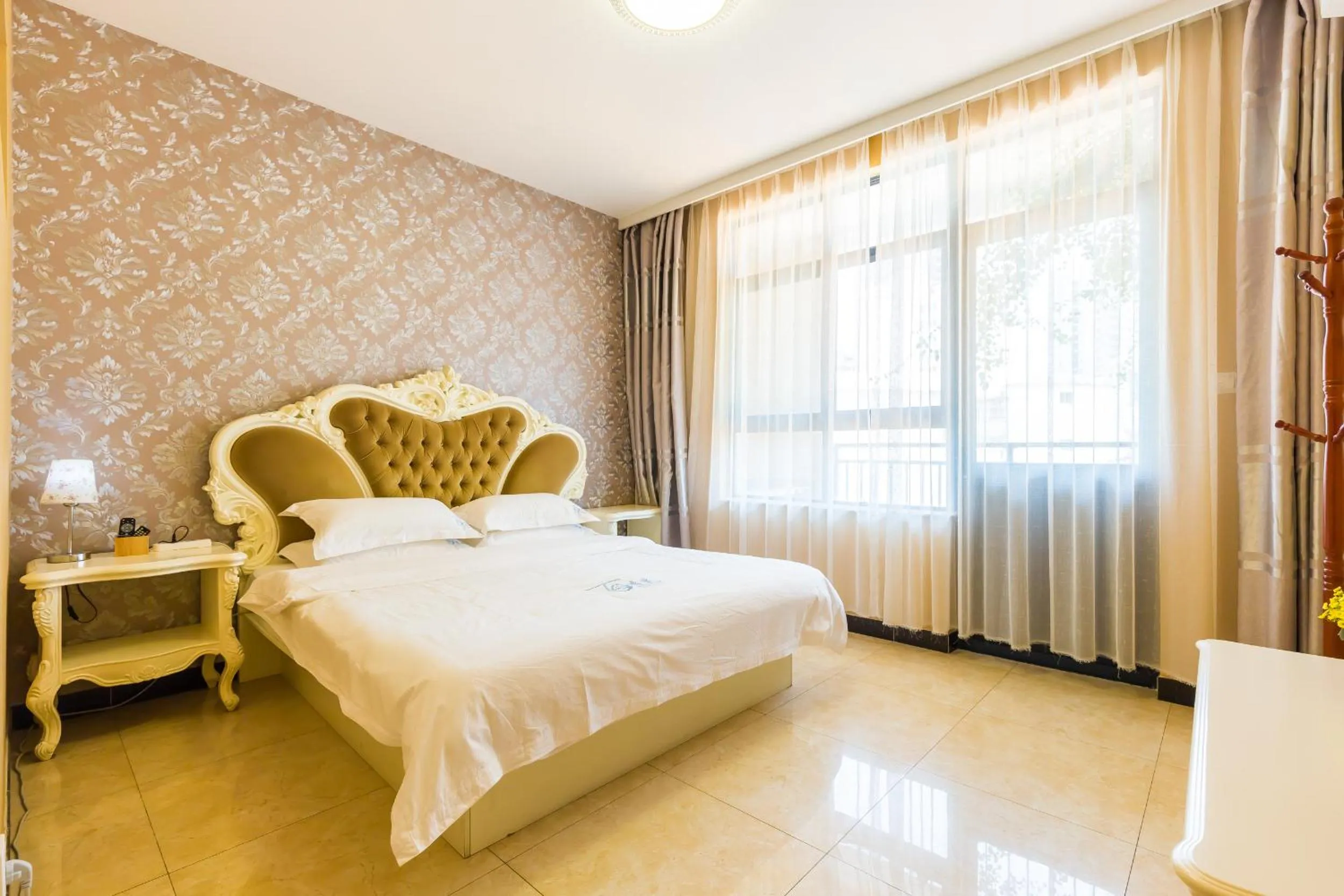 Photo of the whole room, Bed in Sanya Passion fruit Inn