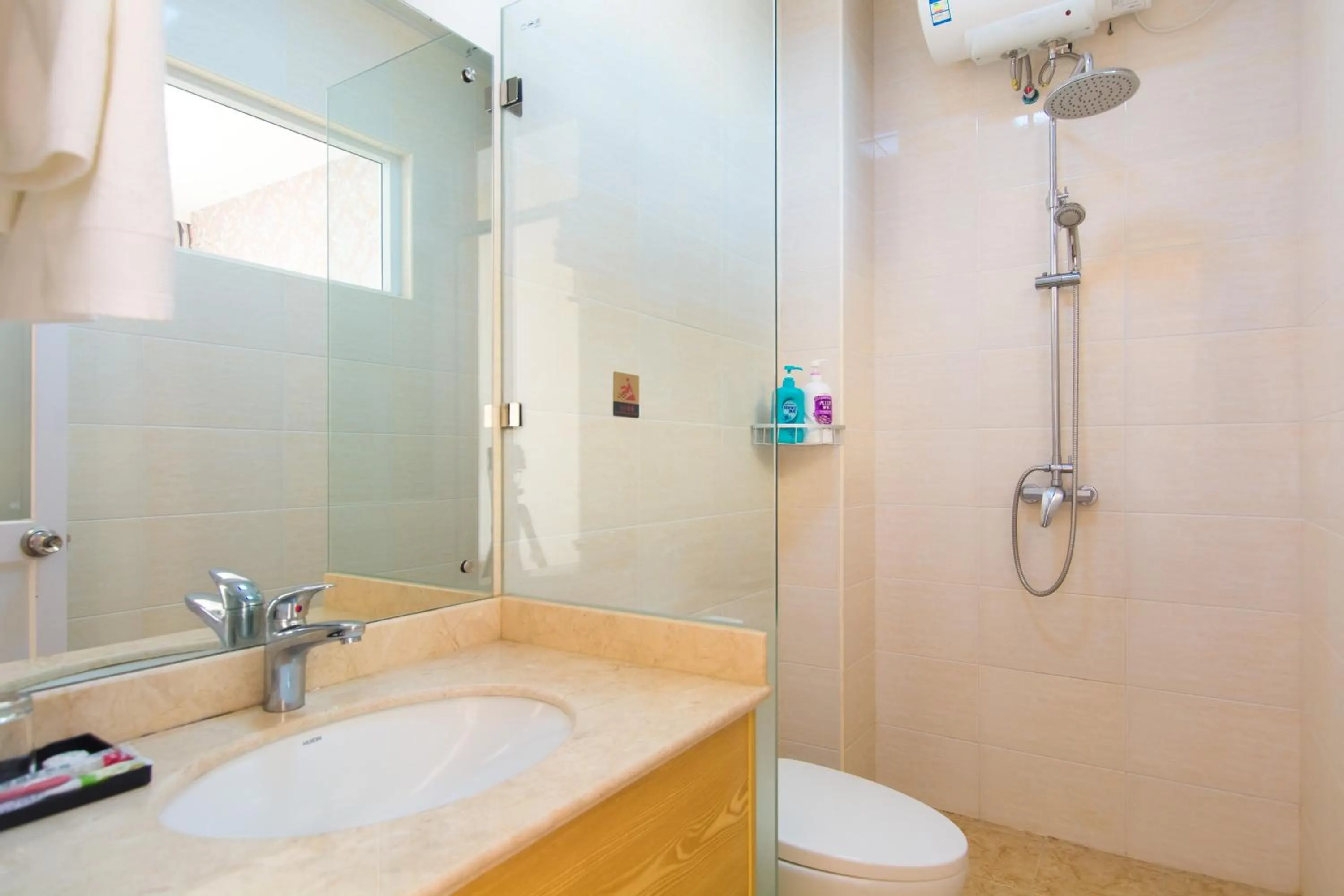 Shower in Sanya Passion fruit Inn