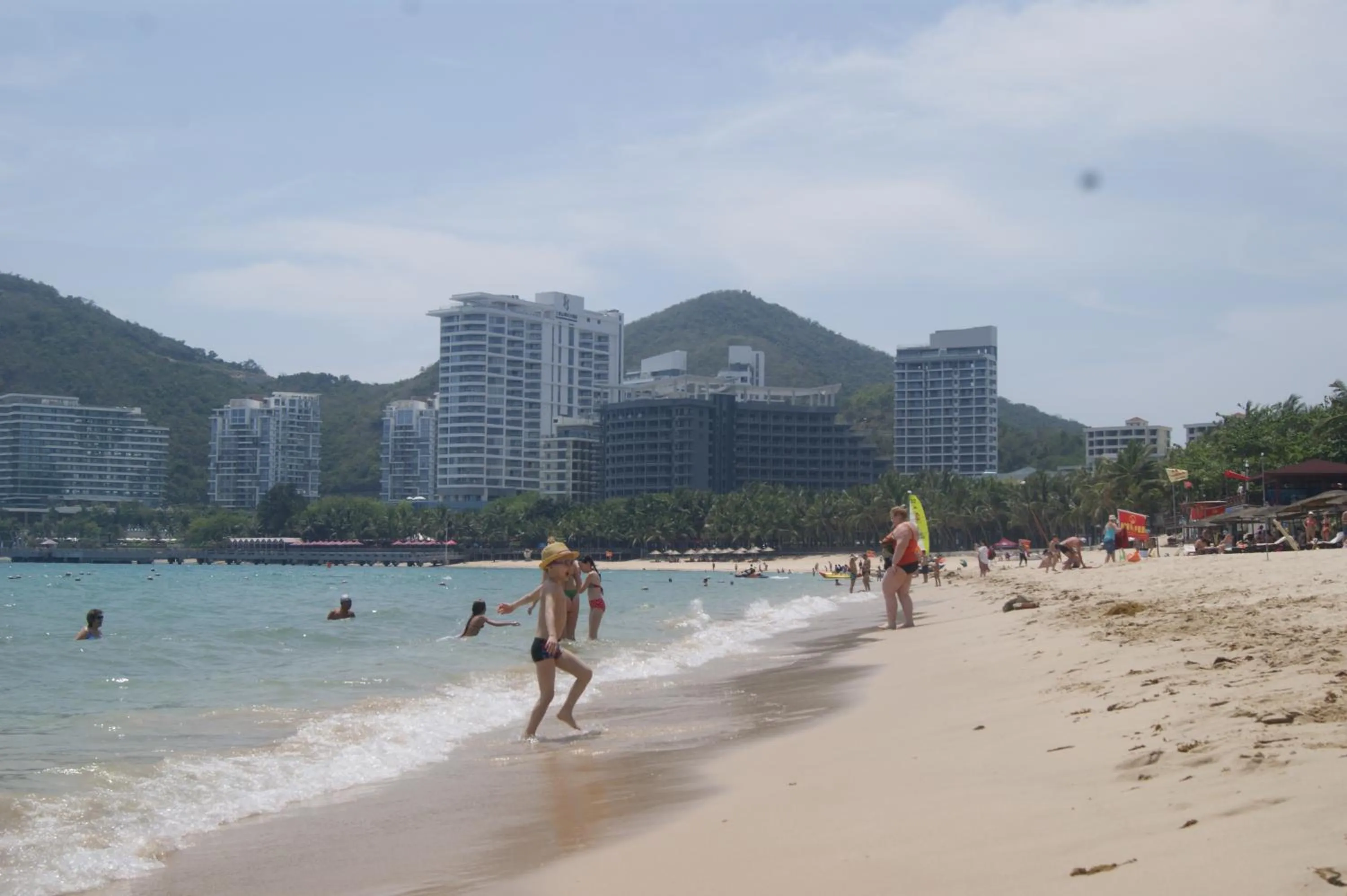 Beach in Sanya Passion fruit Inn