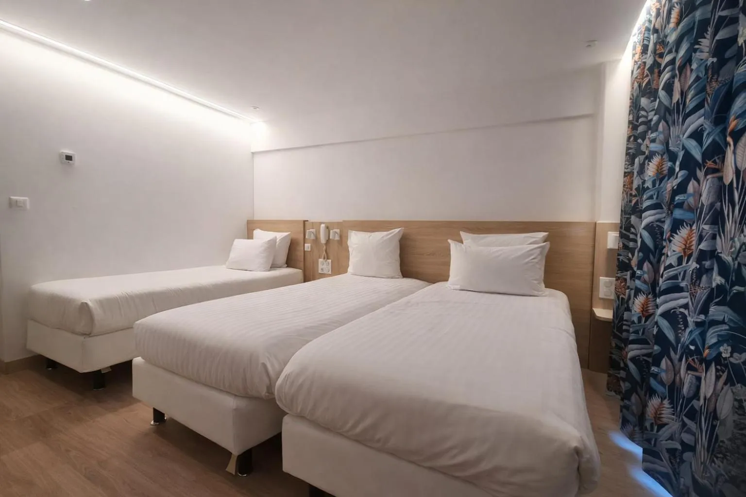 Bed in Geographotel Paris-Roissy CDG Airport