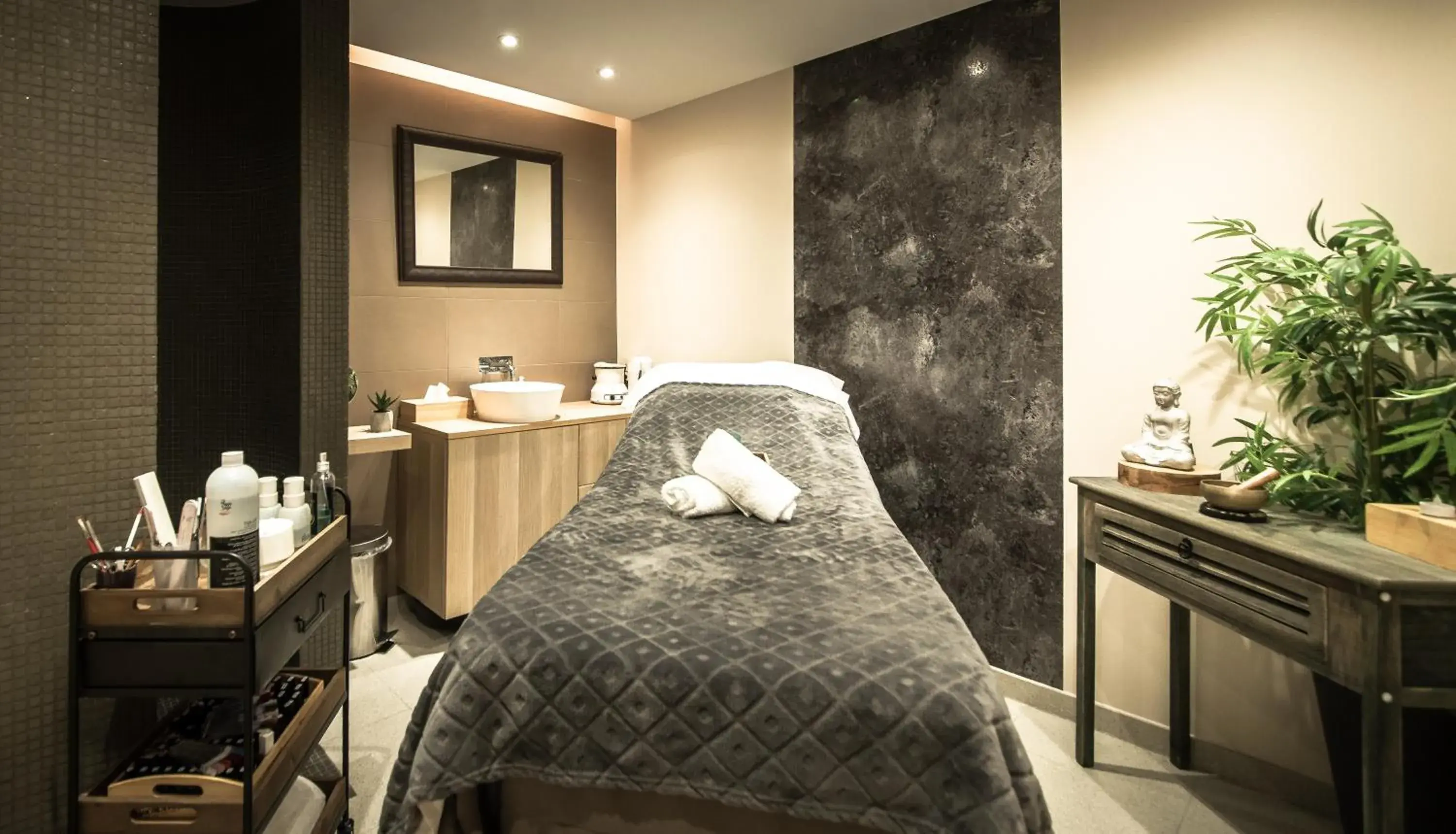 Spa and wellness centre/facilities, Bed in Holiday Inn Mulhouse by IHG Spa and wellness centre/facilities, Bed in Holiday Inn Mulhouse by IHG