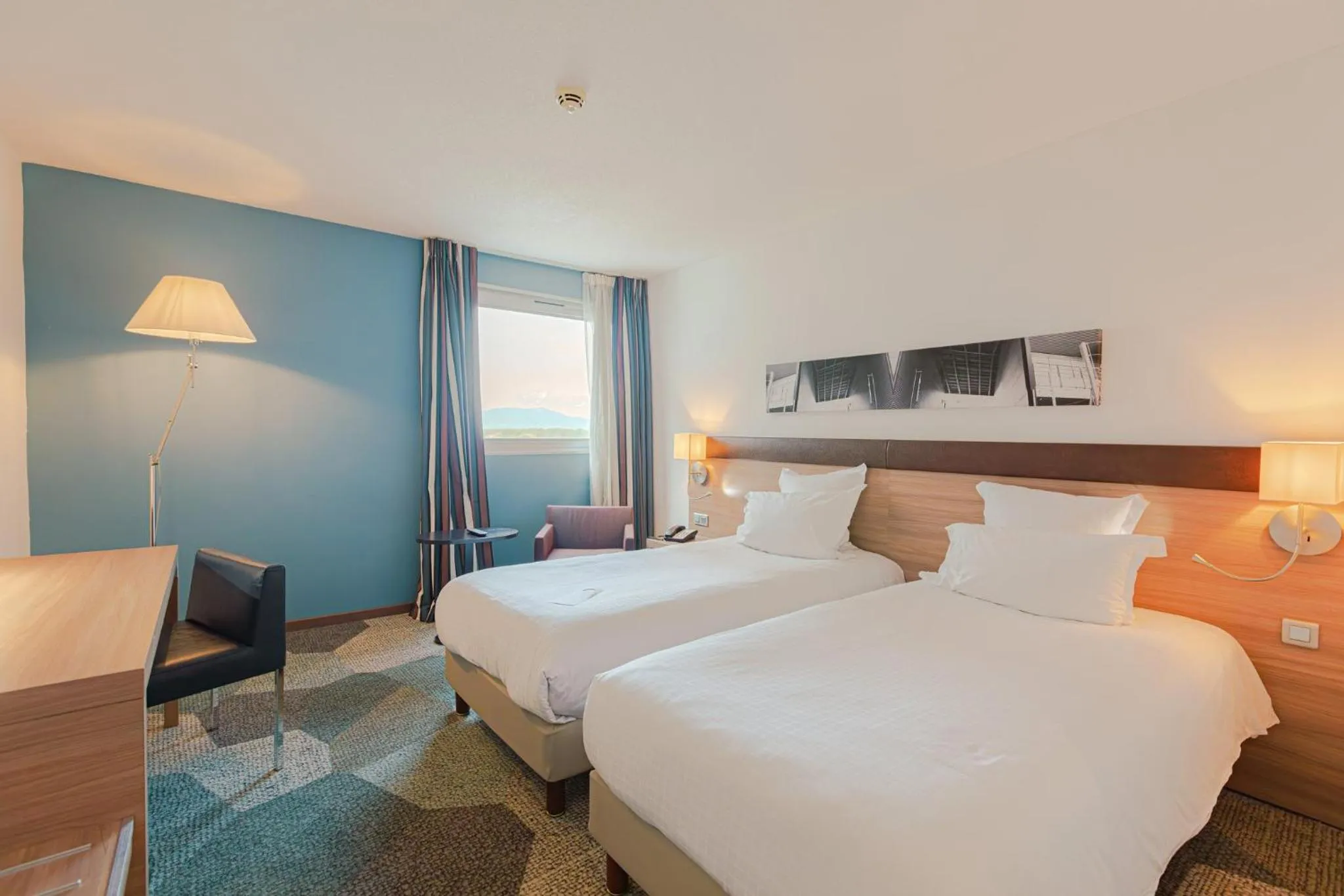 Photo of the whole room, Bed in Holiday Inn Mulhouse by IHG