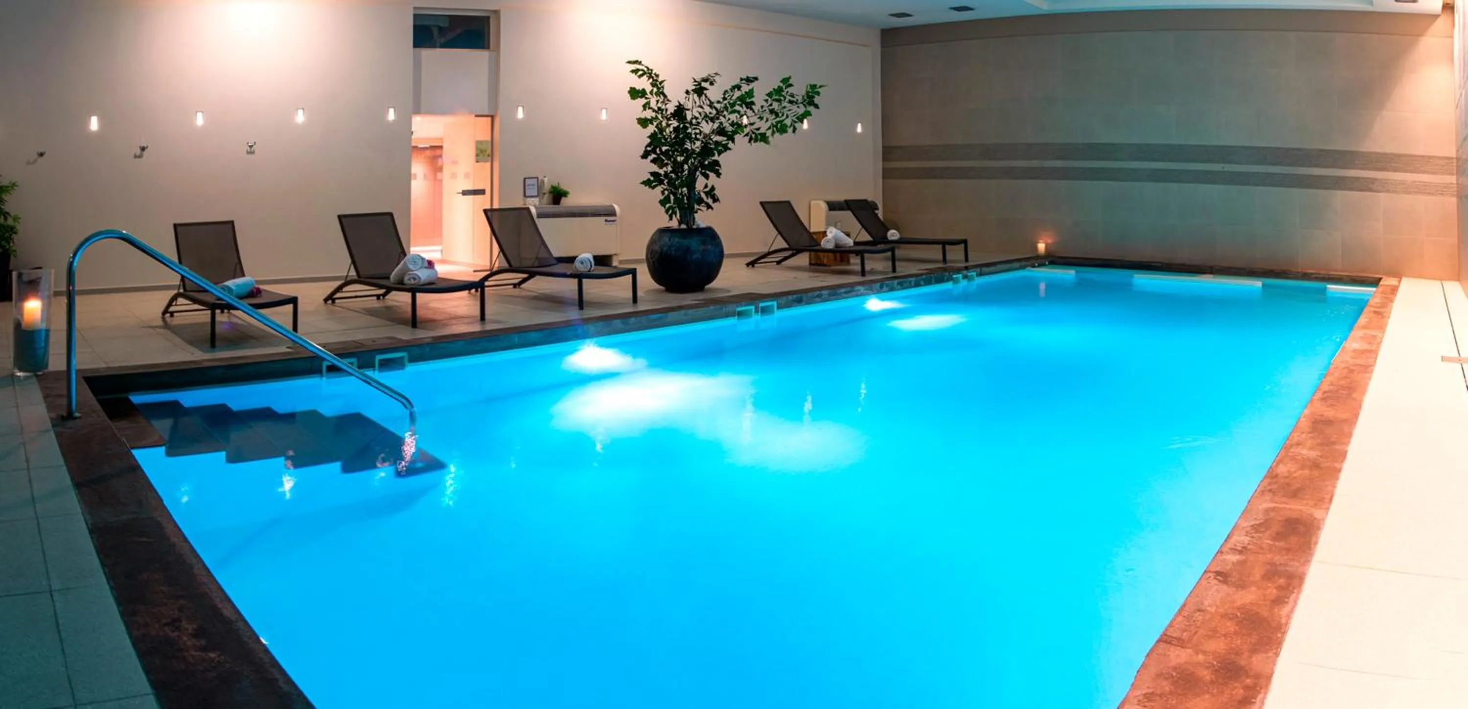 Swimming pool in Holiday Inn Mulhouse by IHG