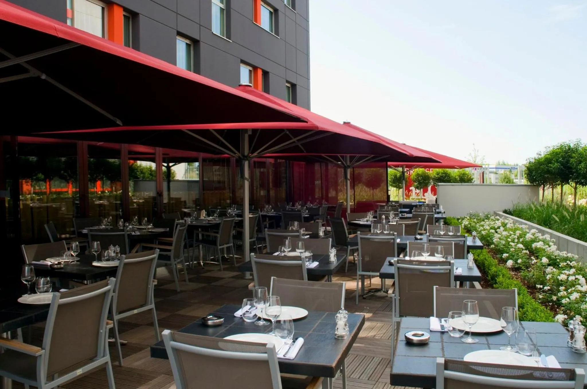 Restaurant/places to eat in Holiday Inn Mulhouse by IHG