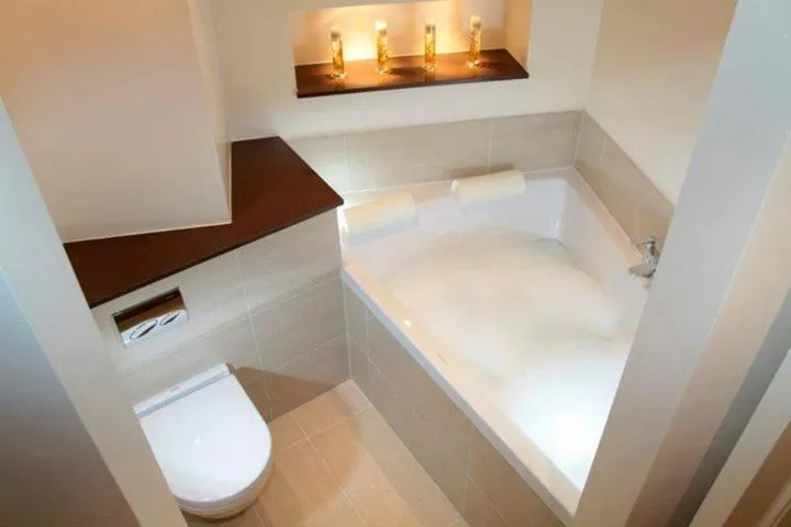 Massage in Roman Way Hotel A5 Cannock