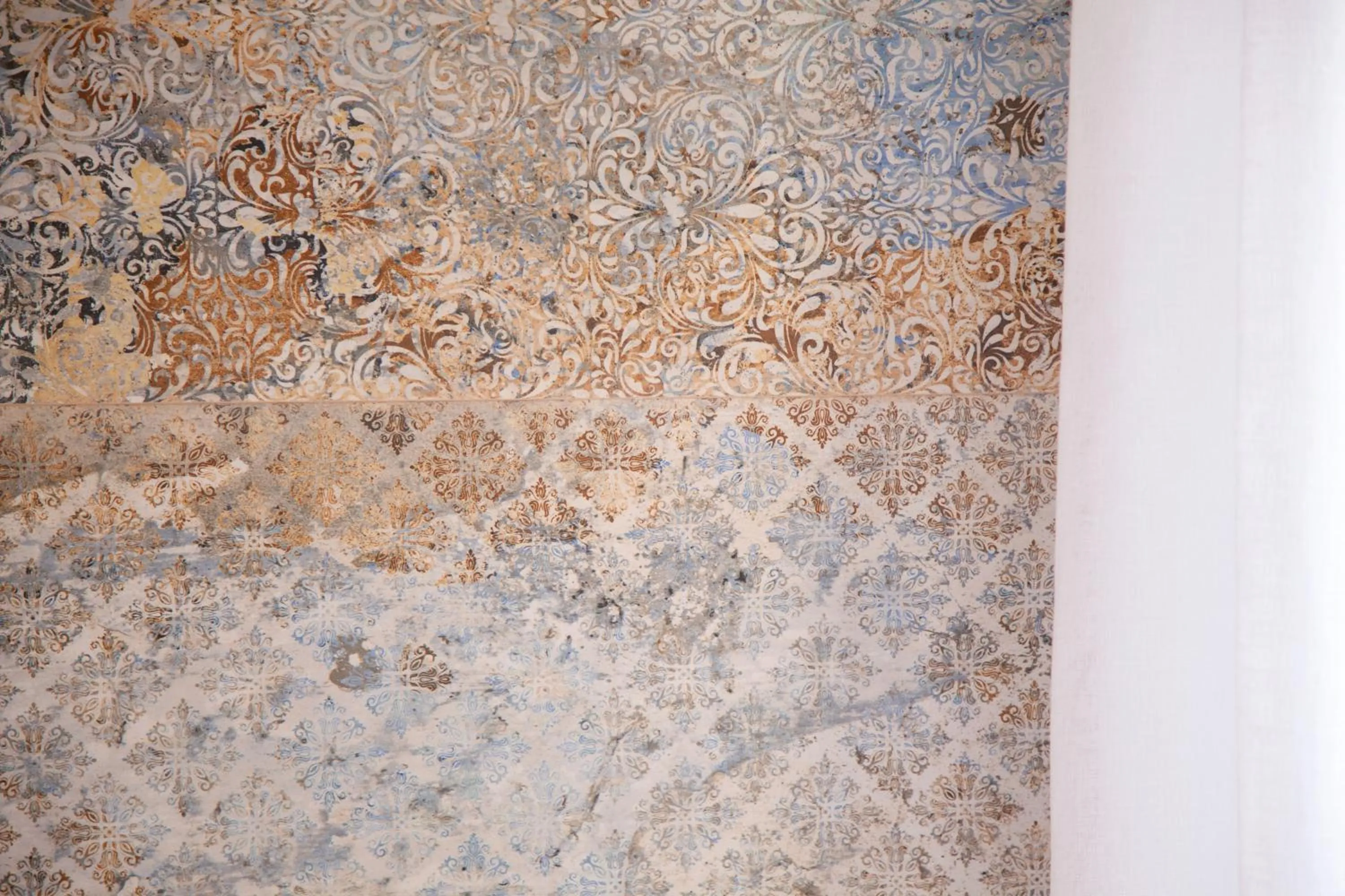 Decorative detail in Hostly Mariana