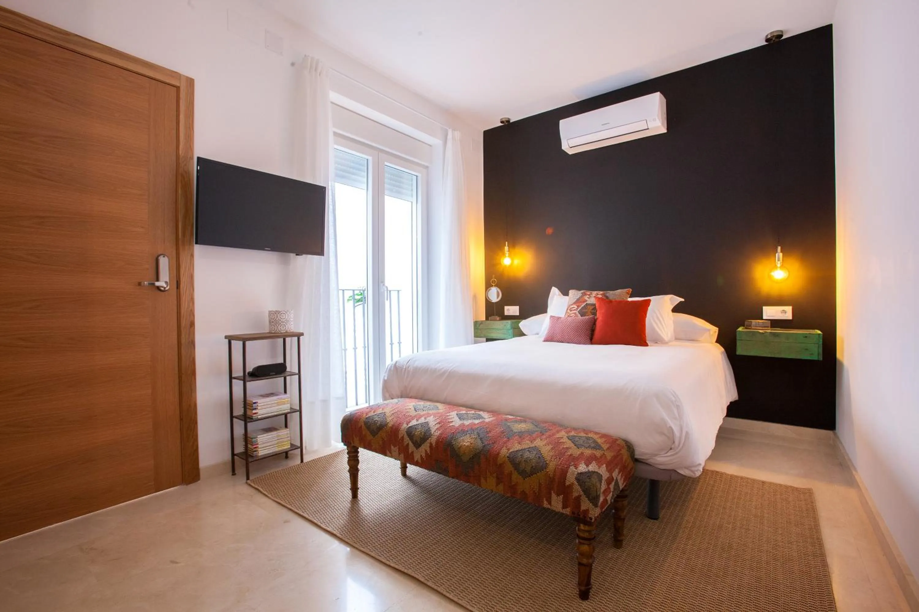 Bedroom, Bed in Hostly Mariana