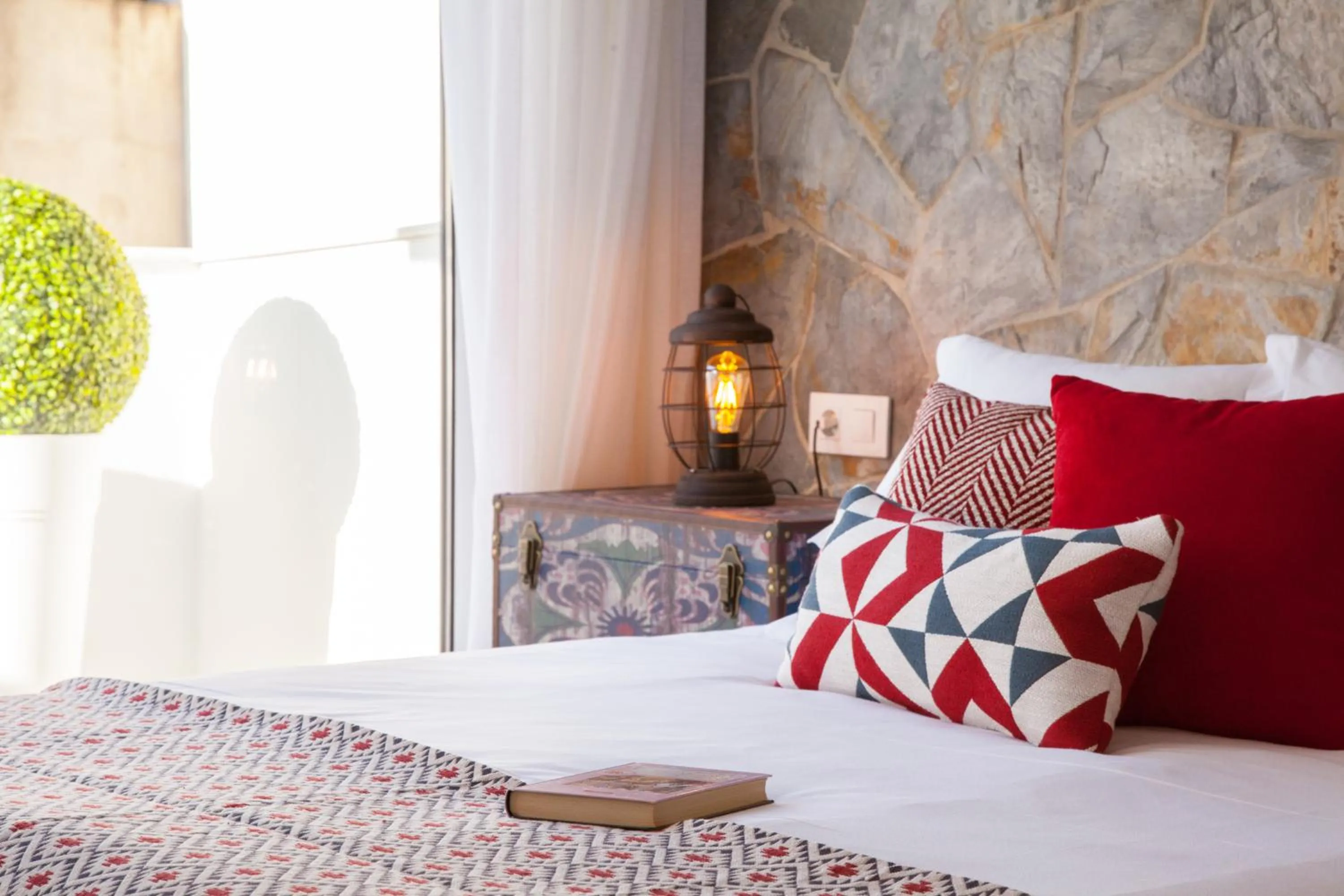 Bedroom, Bed in Hostly Mariana