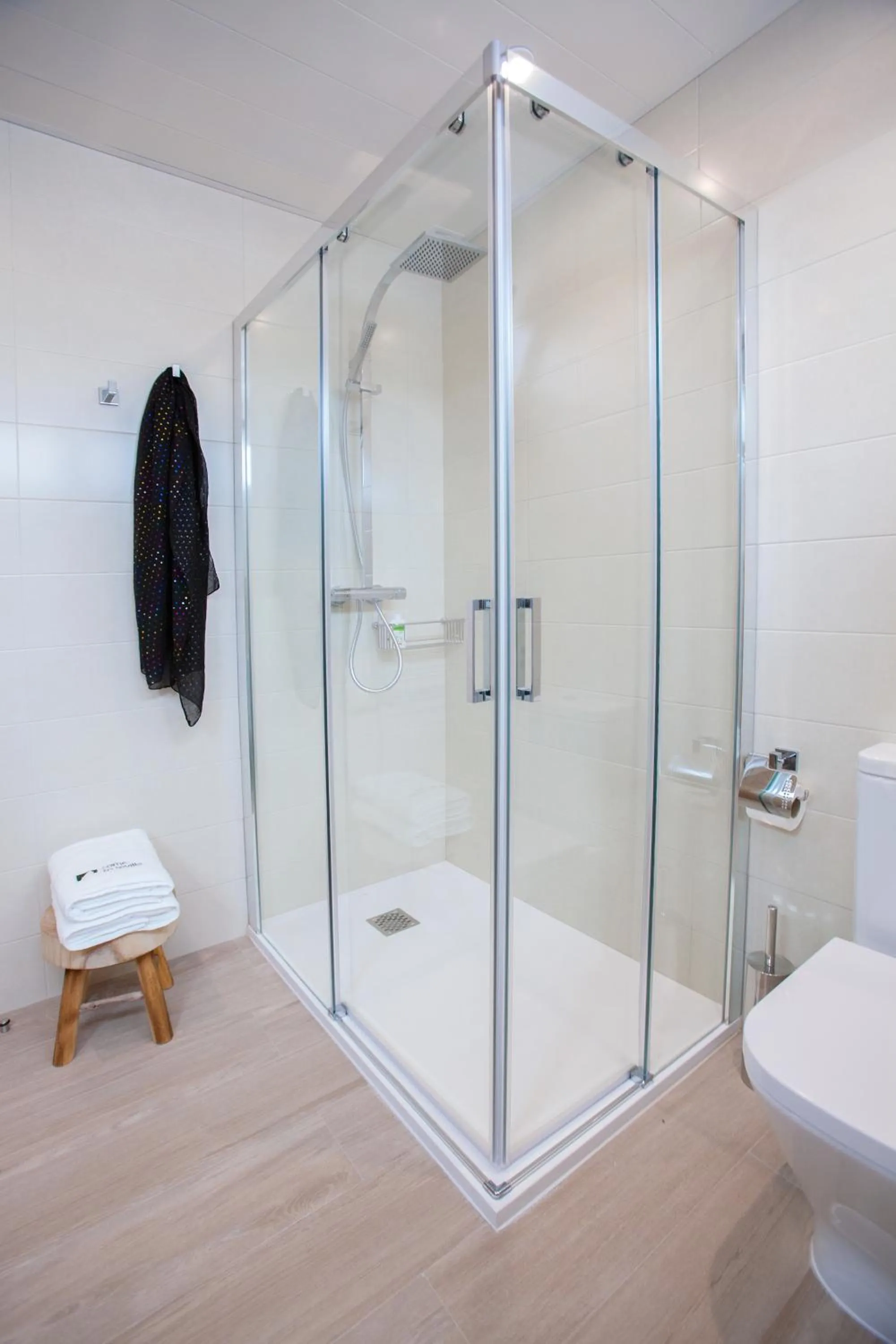 Bathroom in Hostly Mariana