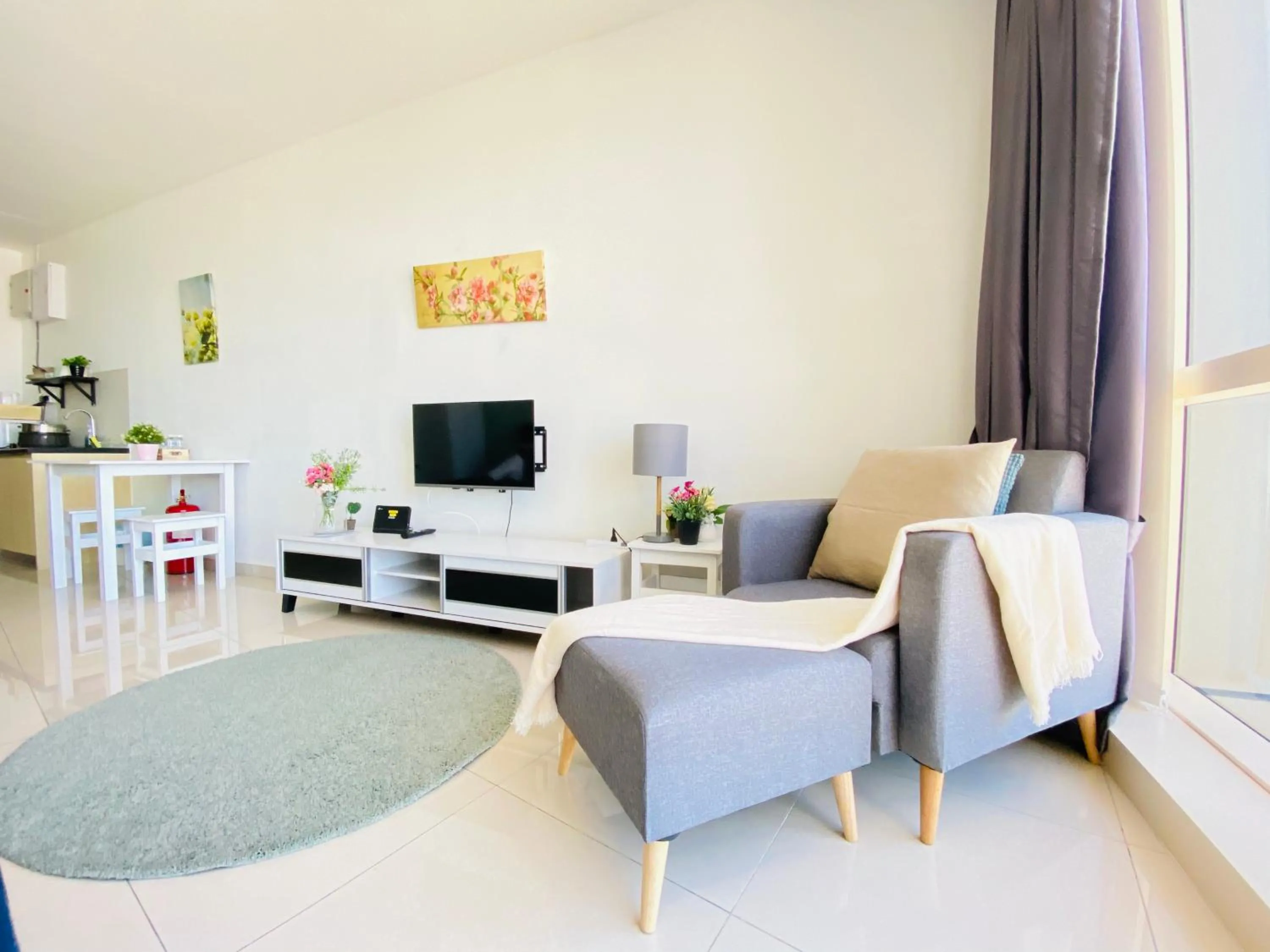 Chrisenbel Suites - Pinnacle PJ