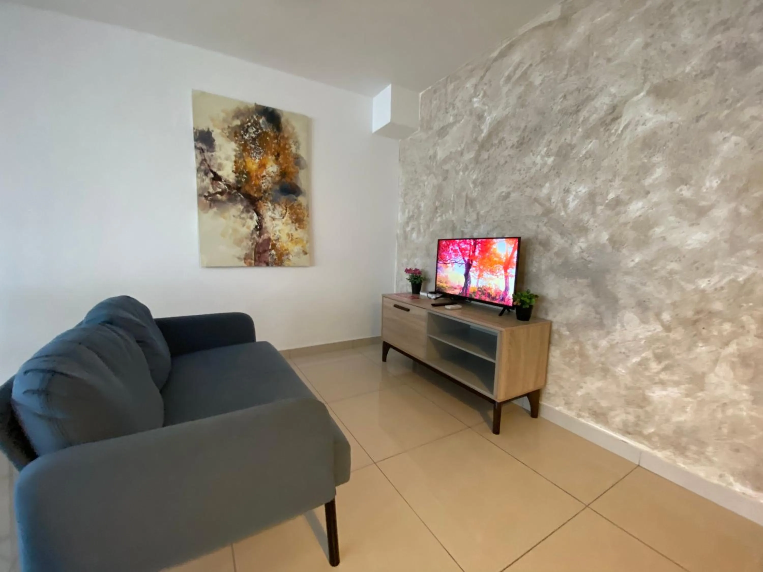 Chrisenbel Suites - Pinnacle PJ