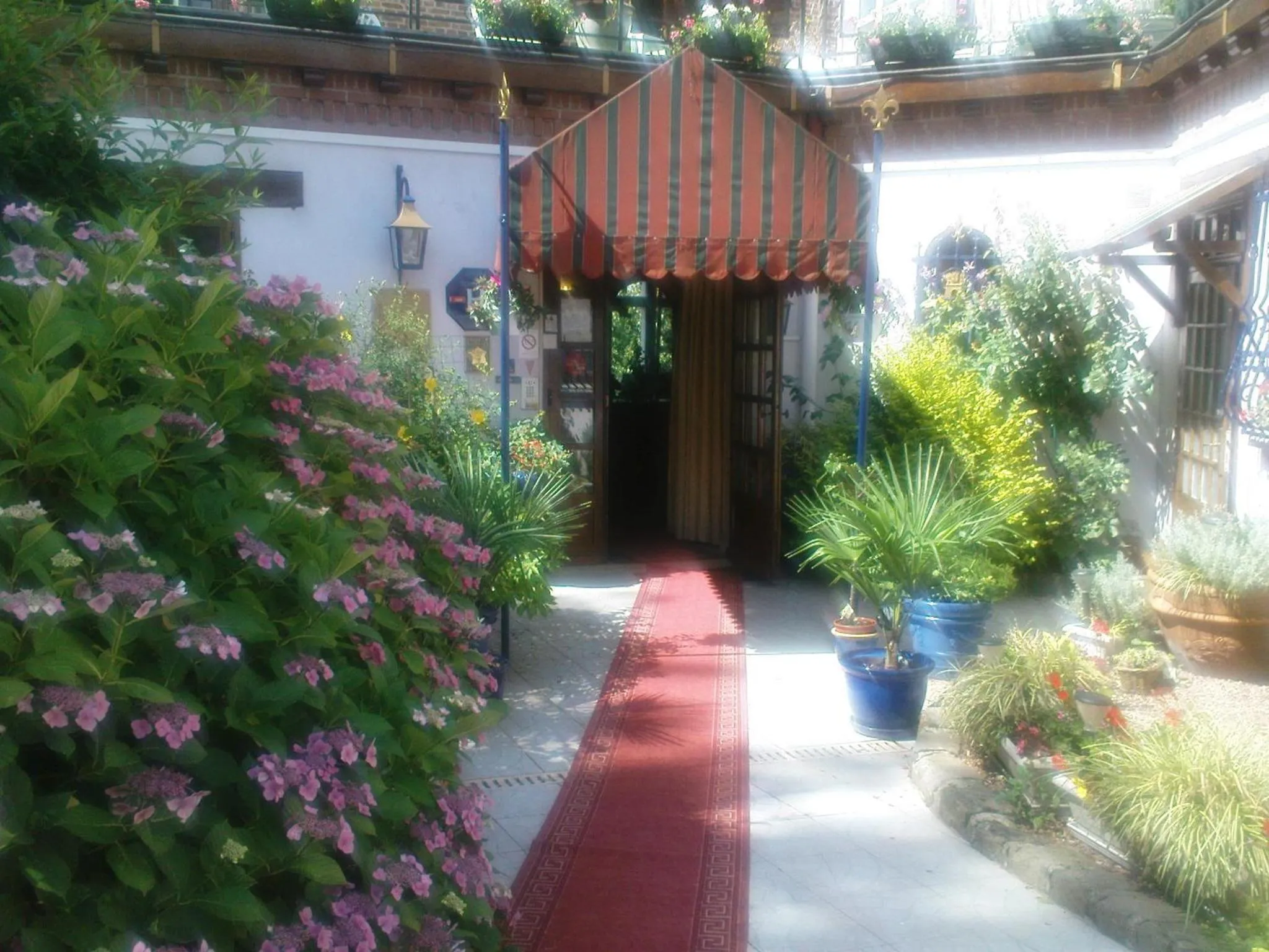 Facade/entrance in Chateau La Tour Du Roy