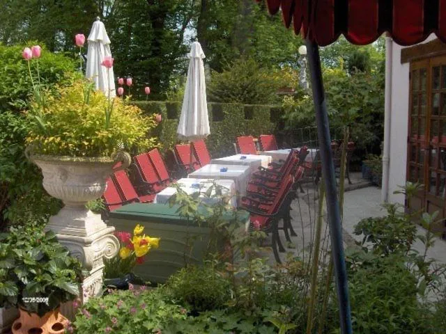 Balcony/Terrace in Chateau La Tour Du Roy