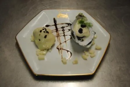 Restaurant/places to eat in Chateau La Tour Du Roy