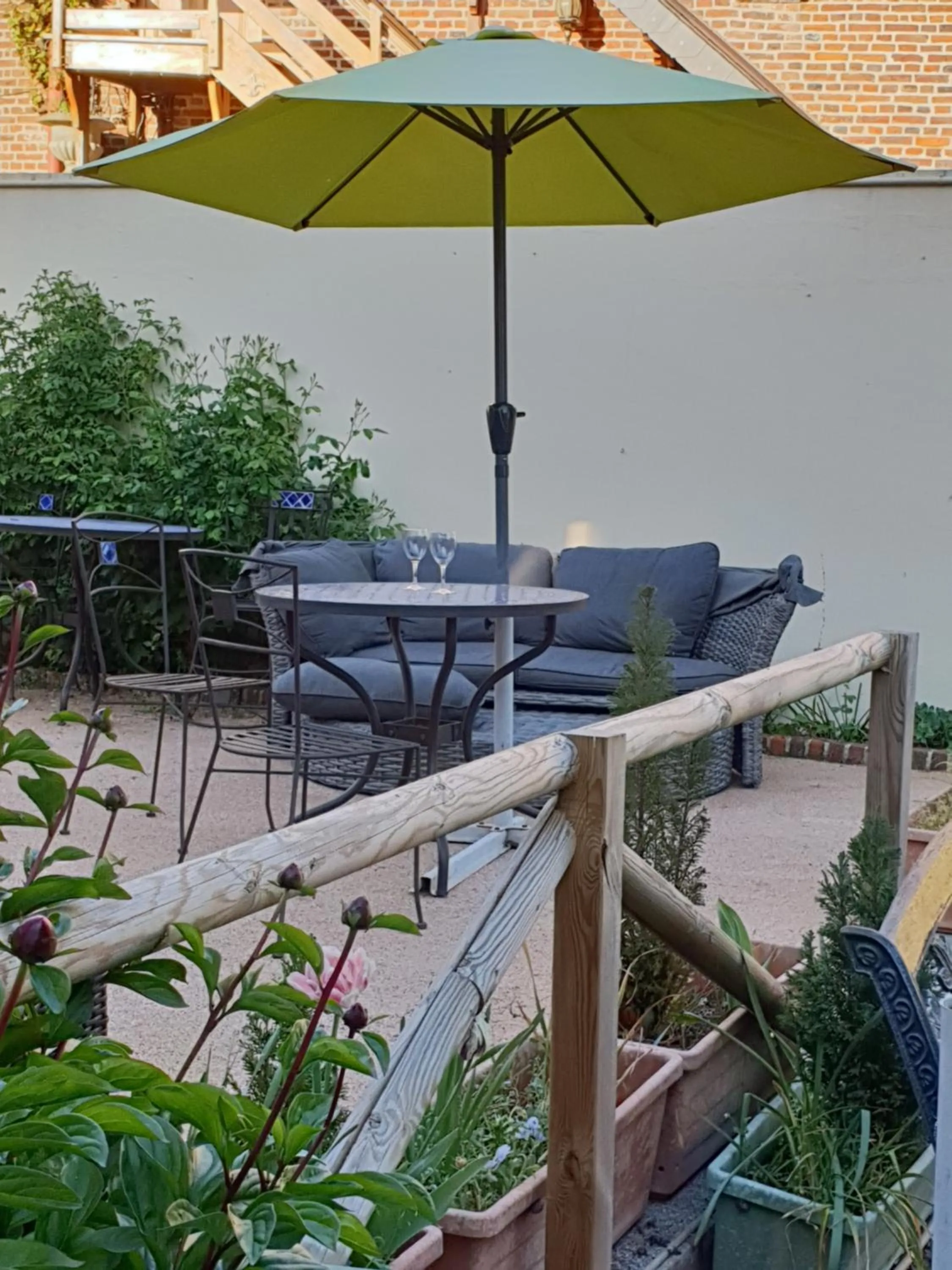 Chateau La Tour Du Roy