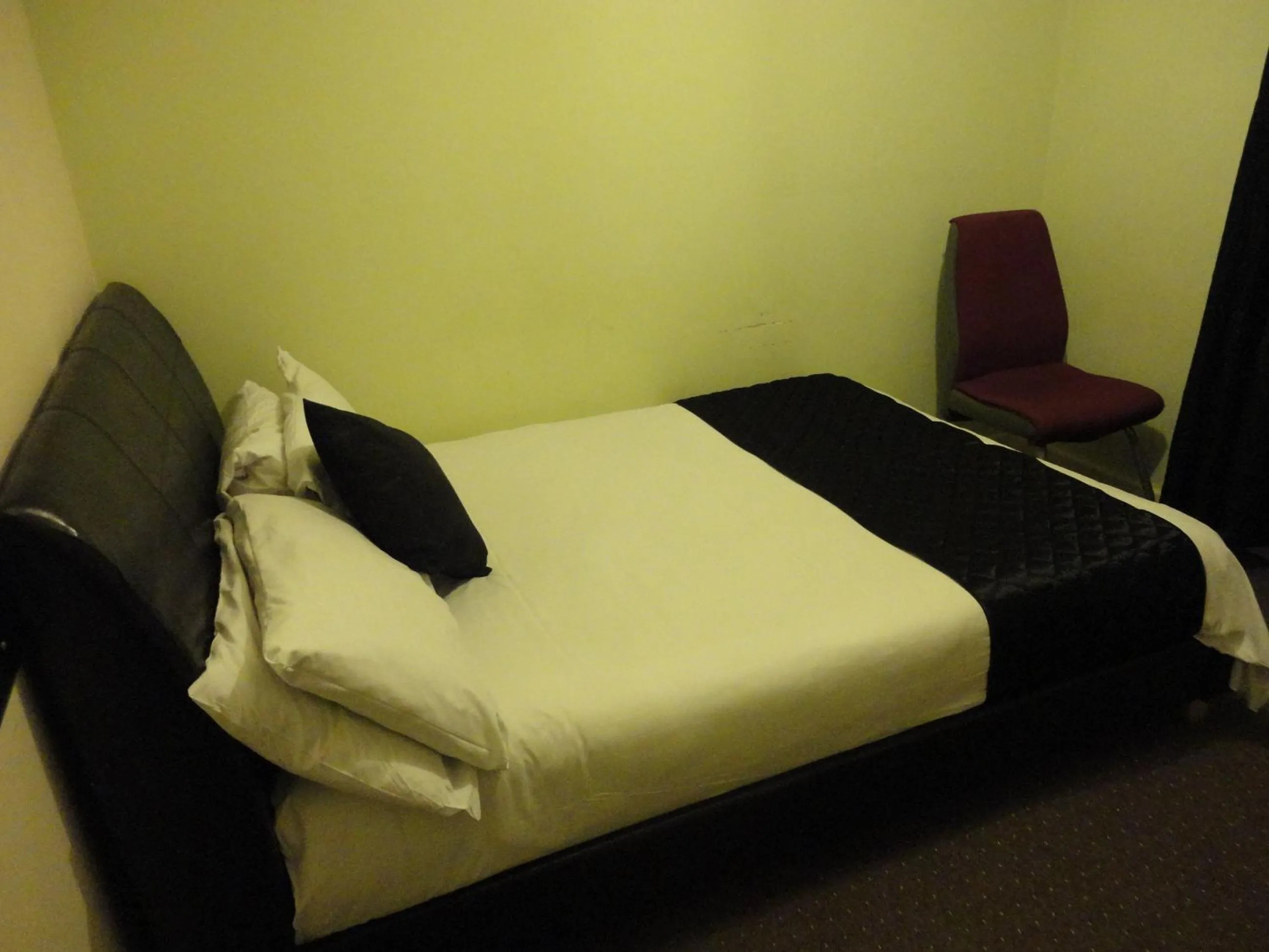 Bed in City View Hotel