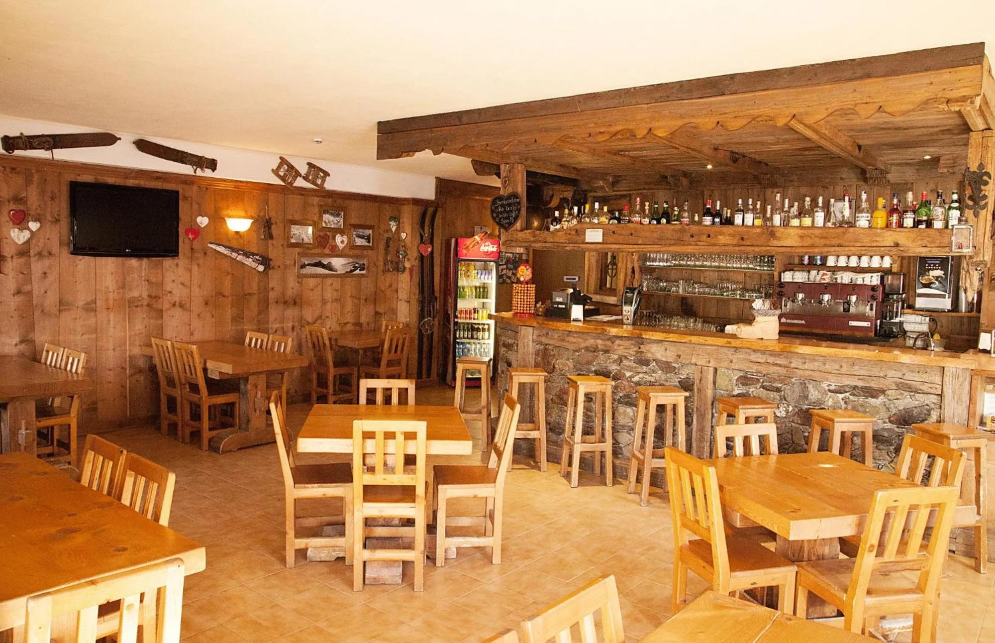 Restaurant/places to eat in Hotel Genzianella