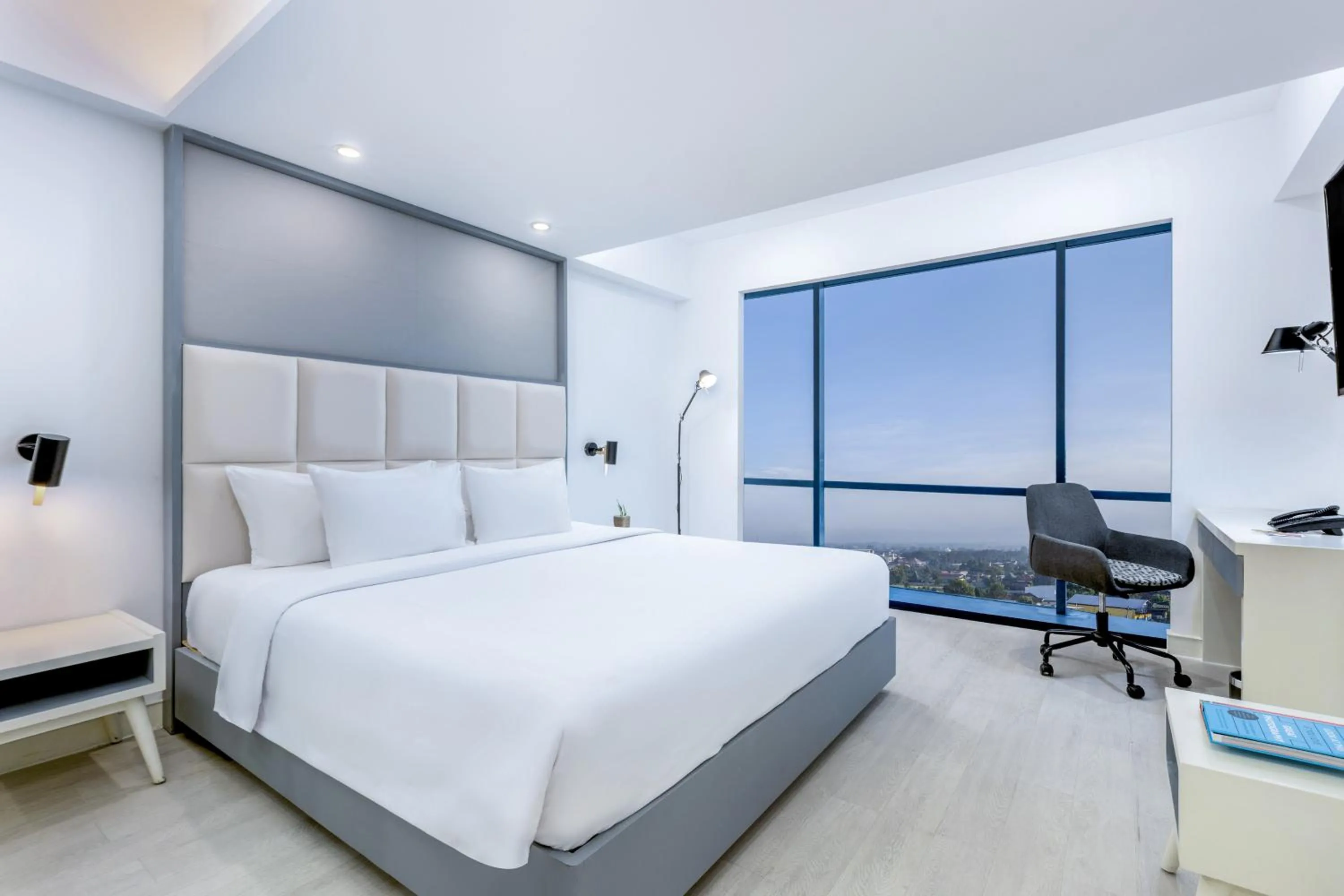 Bed in INNSiDE by Meliá Yogyakarta