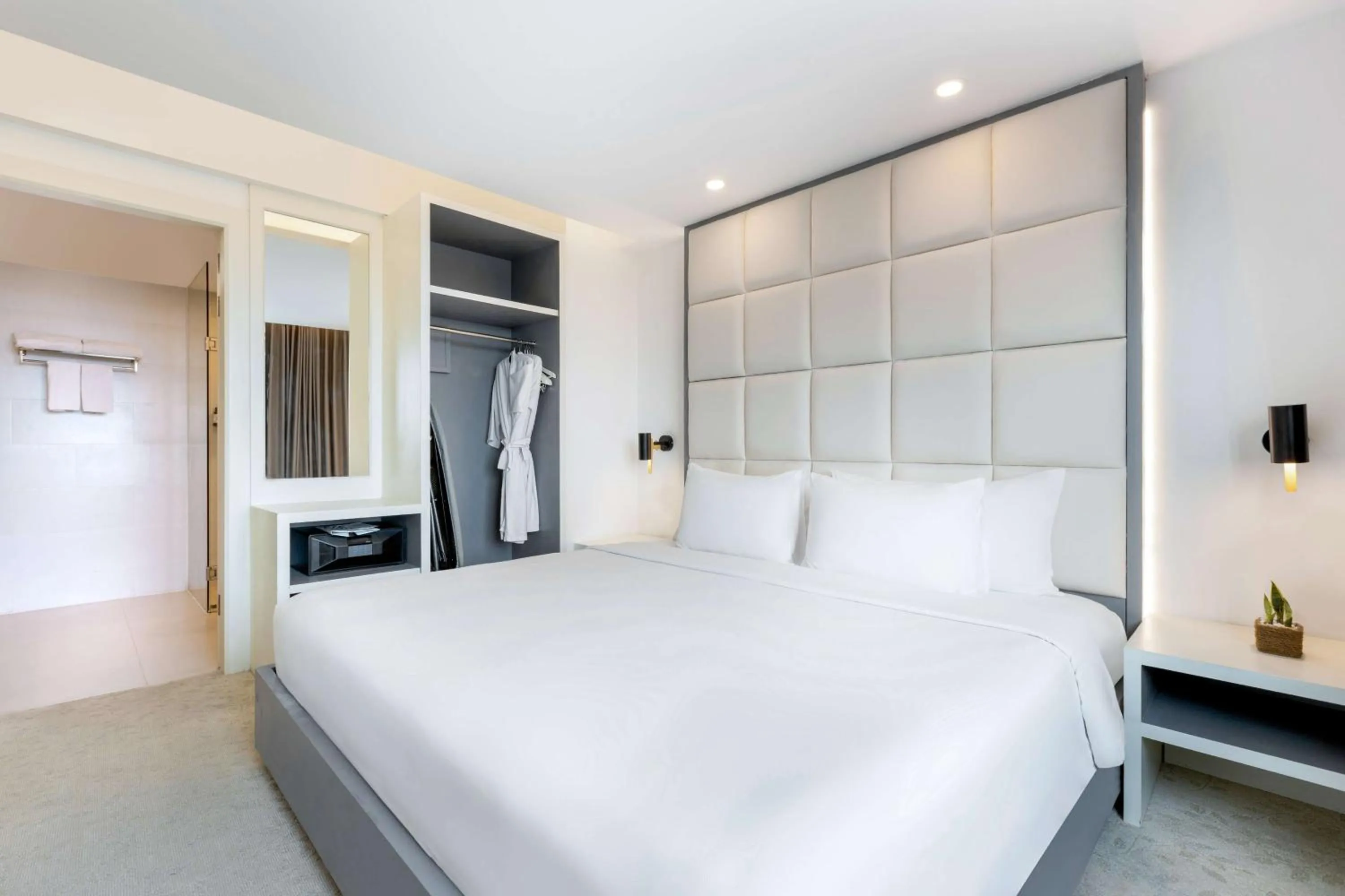 Bedroom, Bed in INNSiDE by Meliá Yogyakarta