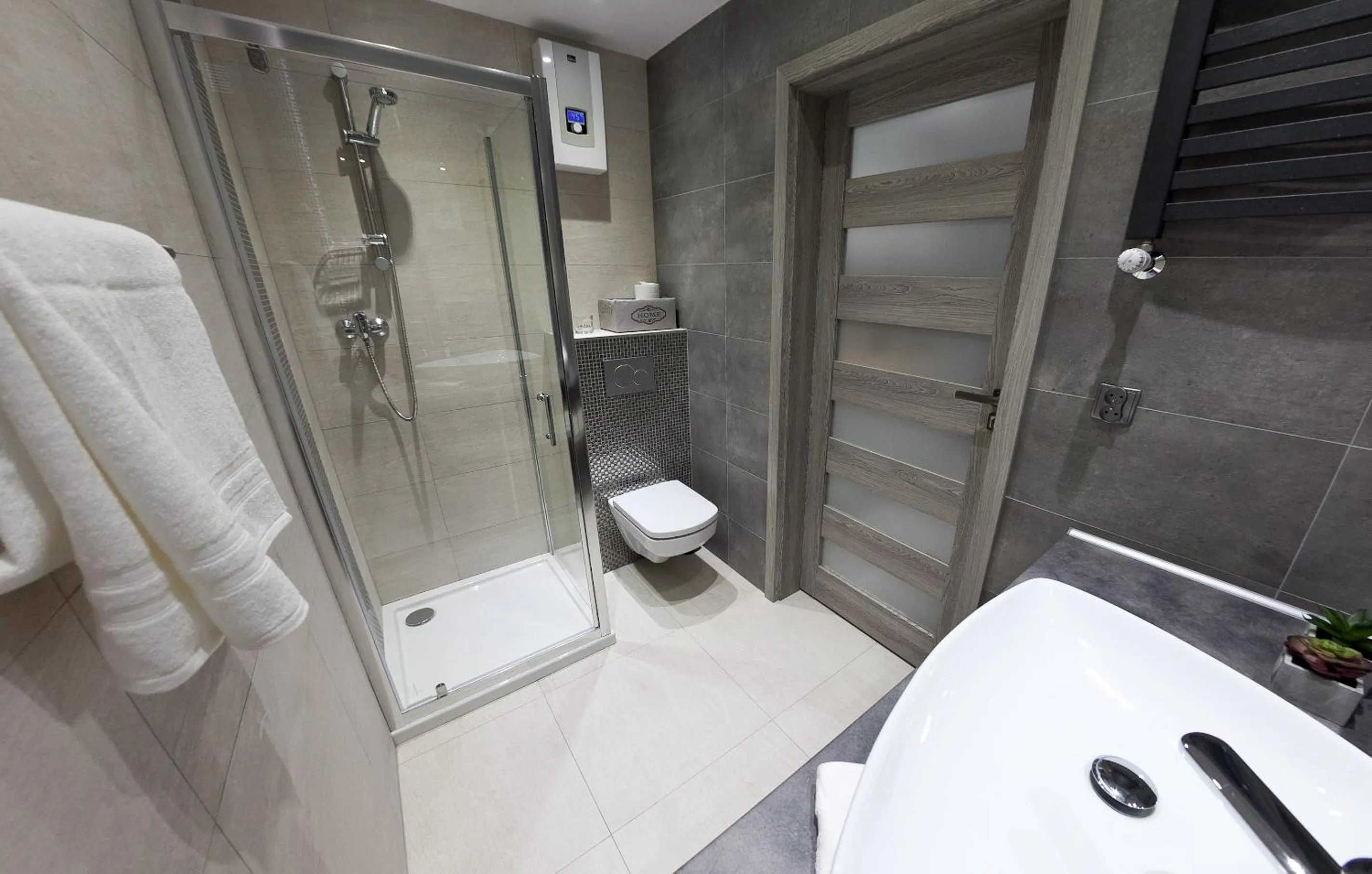 Shower in Euro Apartments Piwna