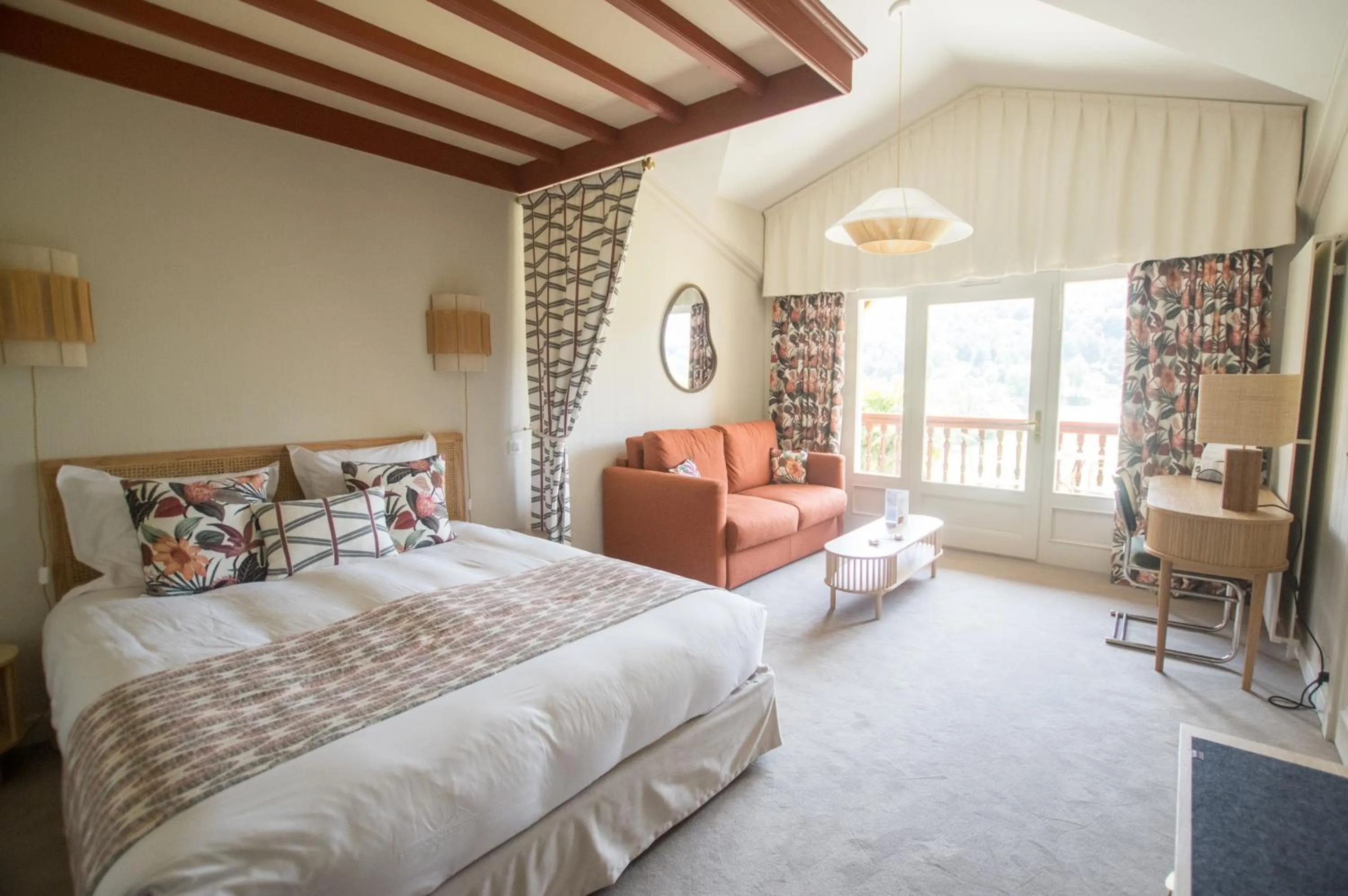 Photo of the whole room in Le Domaine de Falgos Golf & Spa