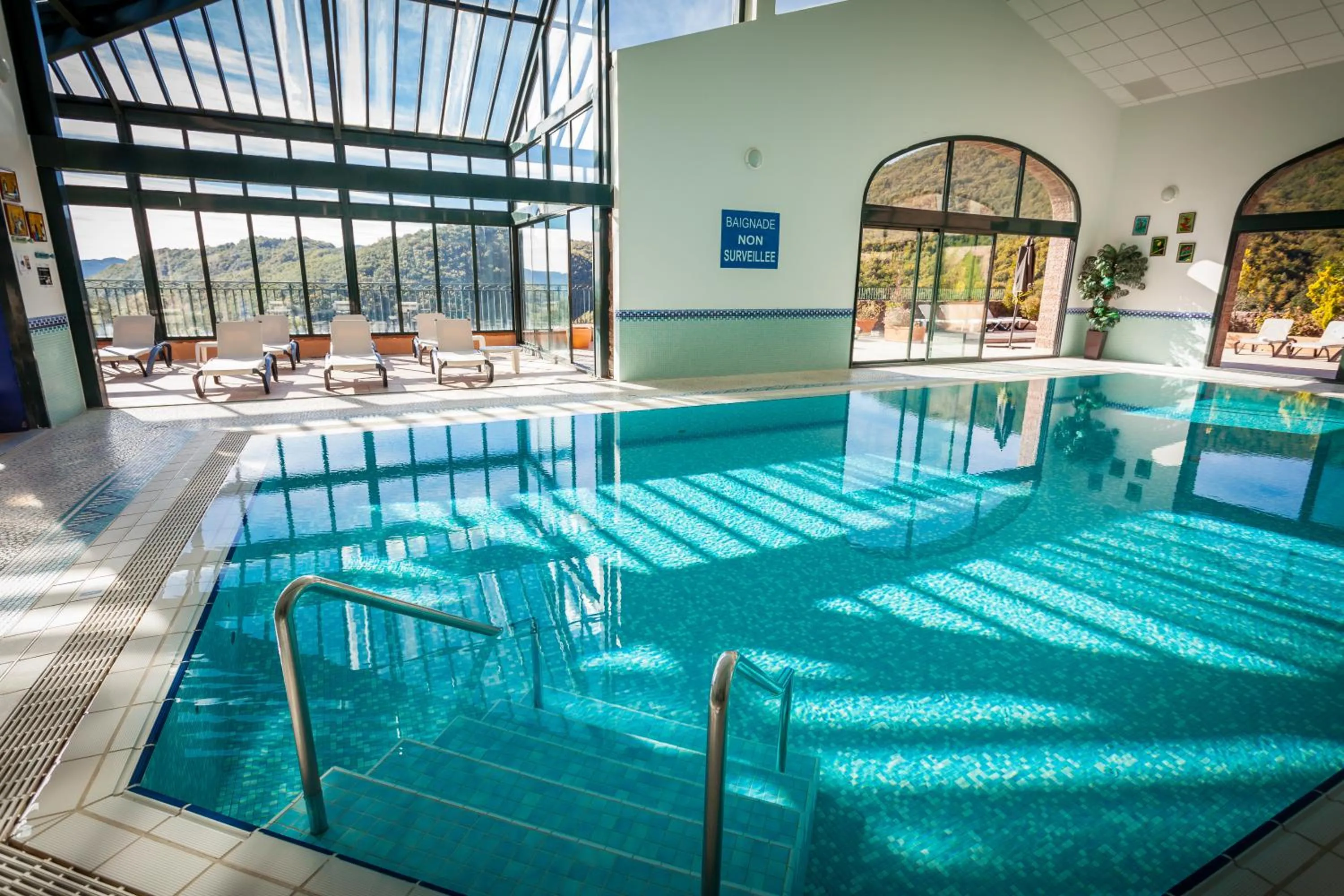 Swimming pool in Le Domaine de Falgos Golf & Spa