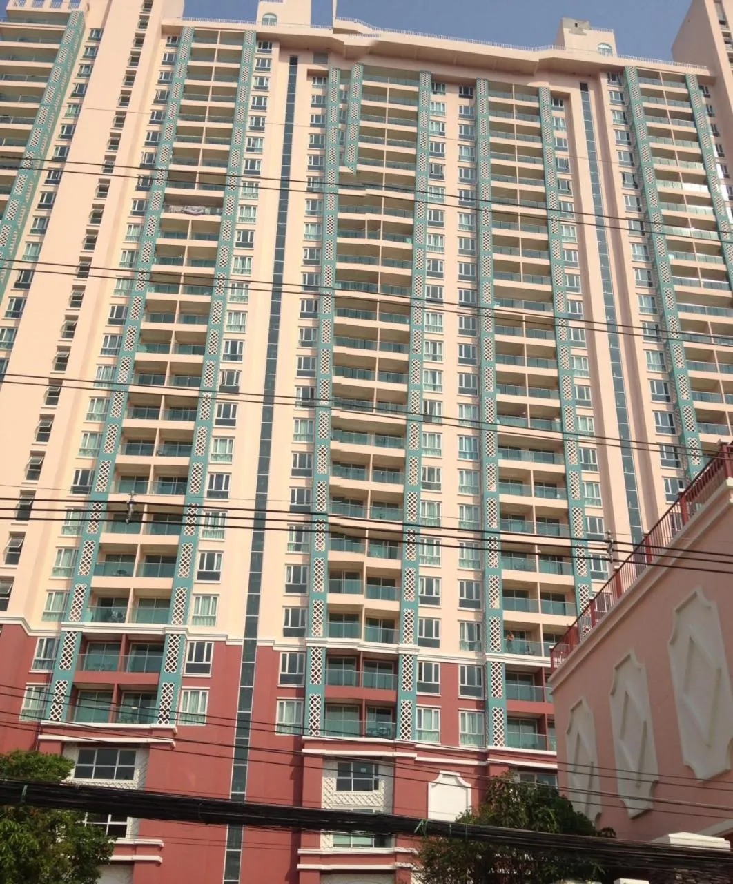 Facade/entrance in Grande Caribbean Resort 17th floor by Bell-Turner