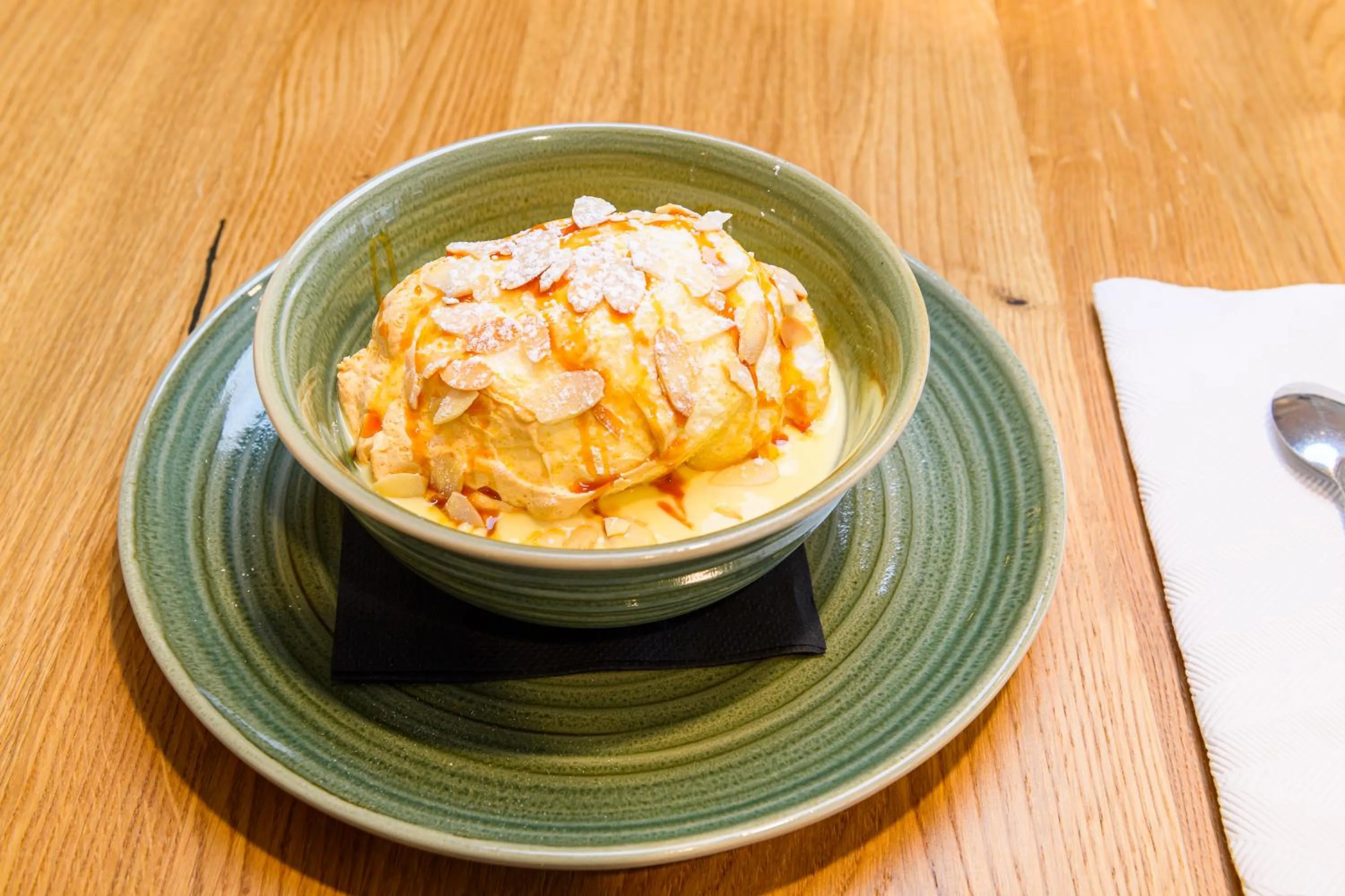 Restaurant/places to eat in ibis Styles Tours Centre