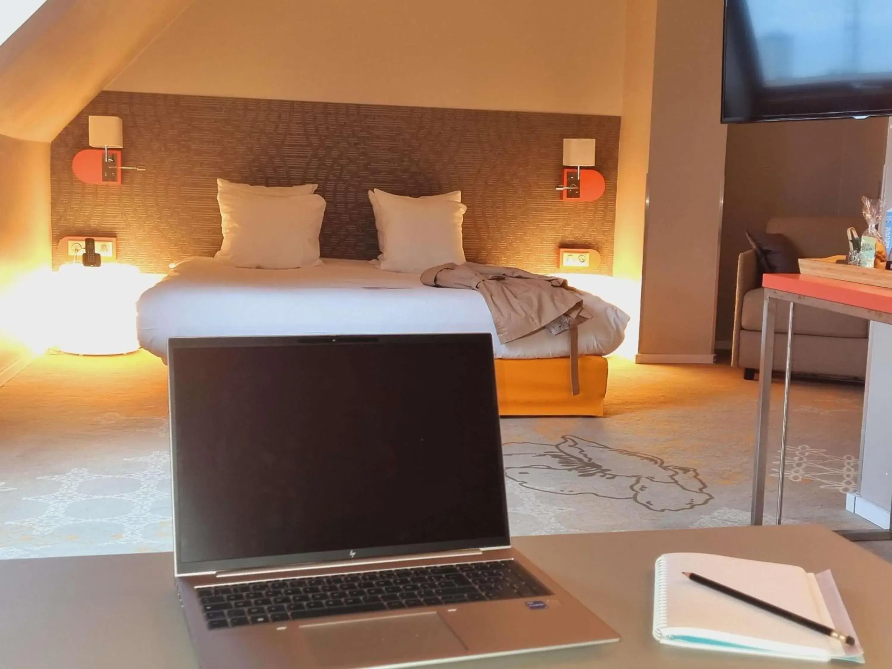 Bedroom, Bed in ibis Styles Tours Centre Bedroom, Bed in ibis Styles Tours Centre