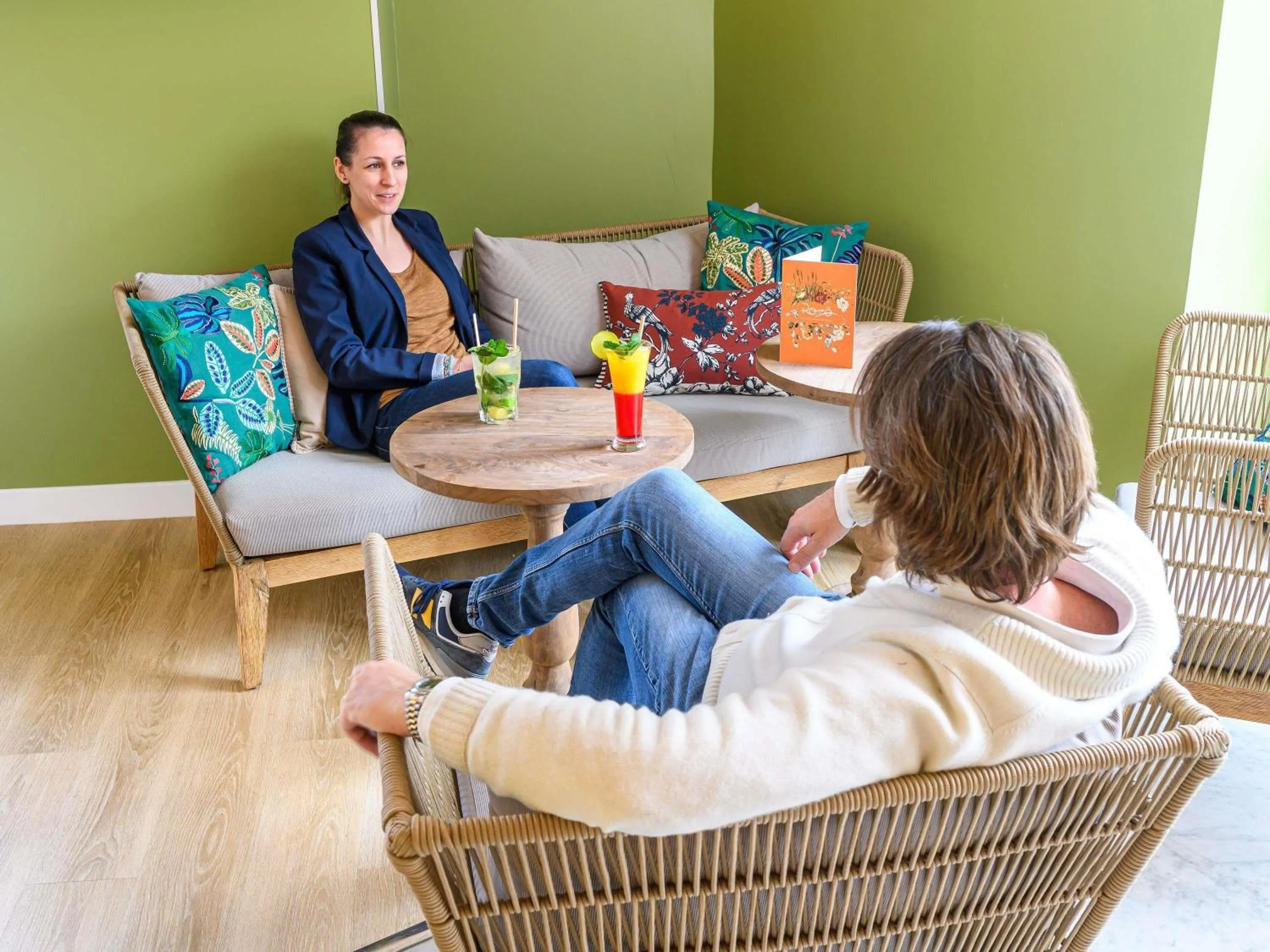 Lounge or bar in ibis Styles Tours Centre